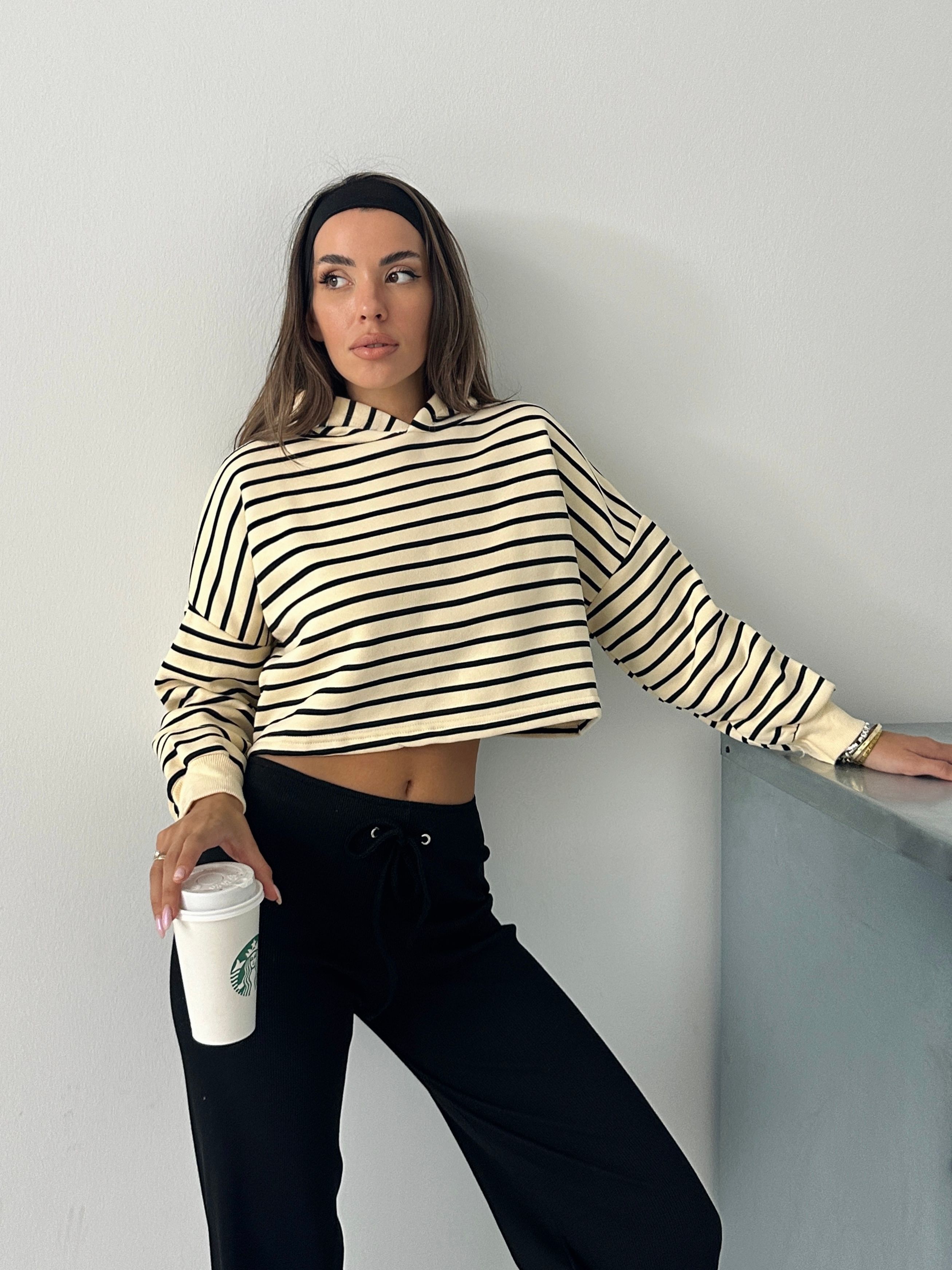 Kapüşonlu Çizgili Crop Sweat - Siyah