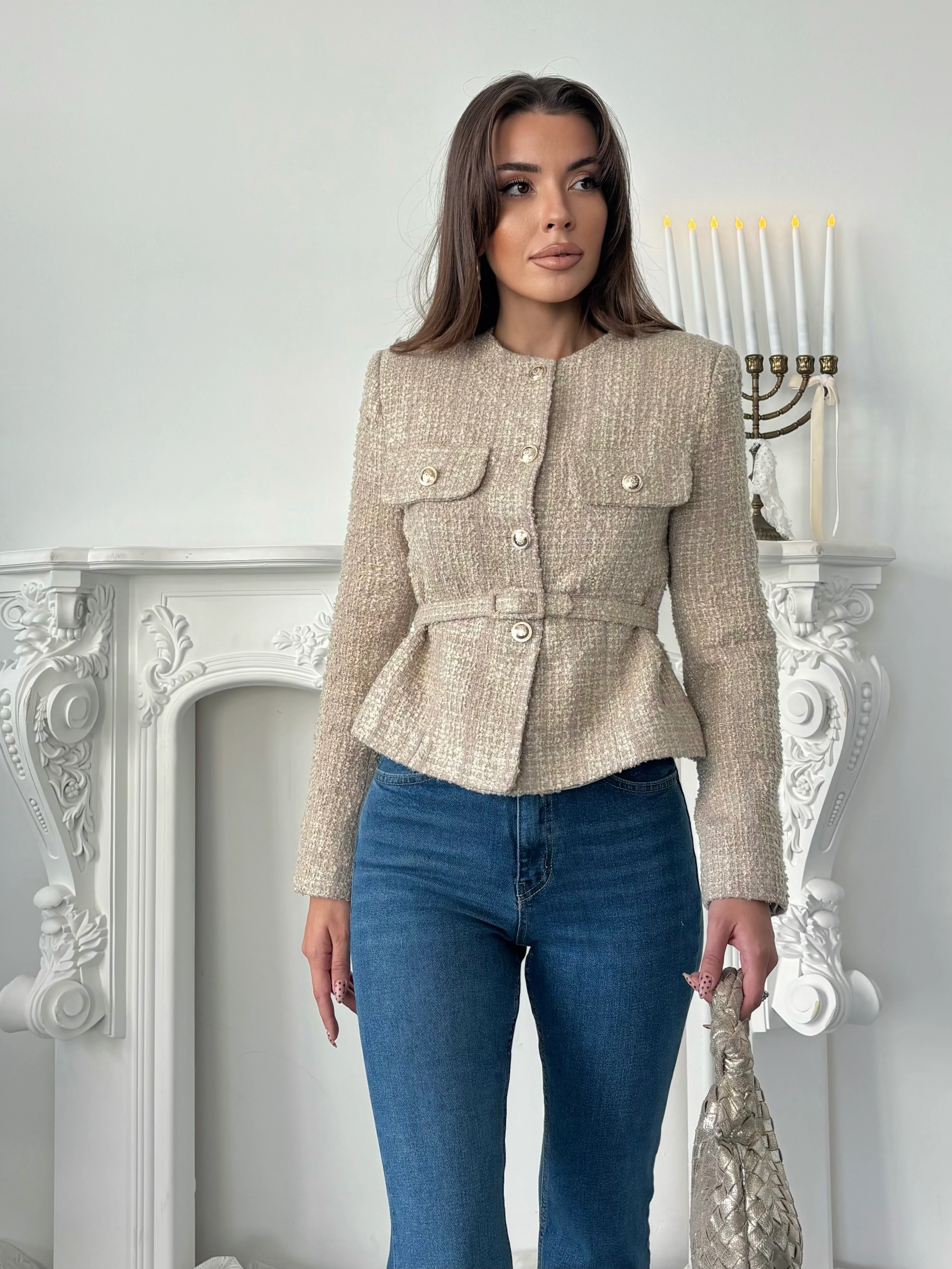 Kemer Detaylı Düğmeli Ceket