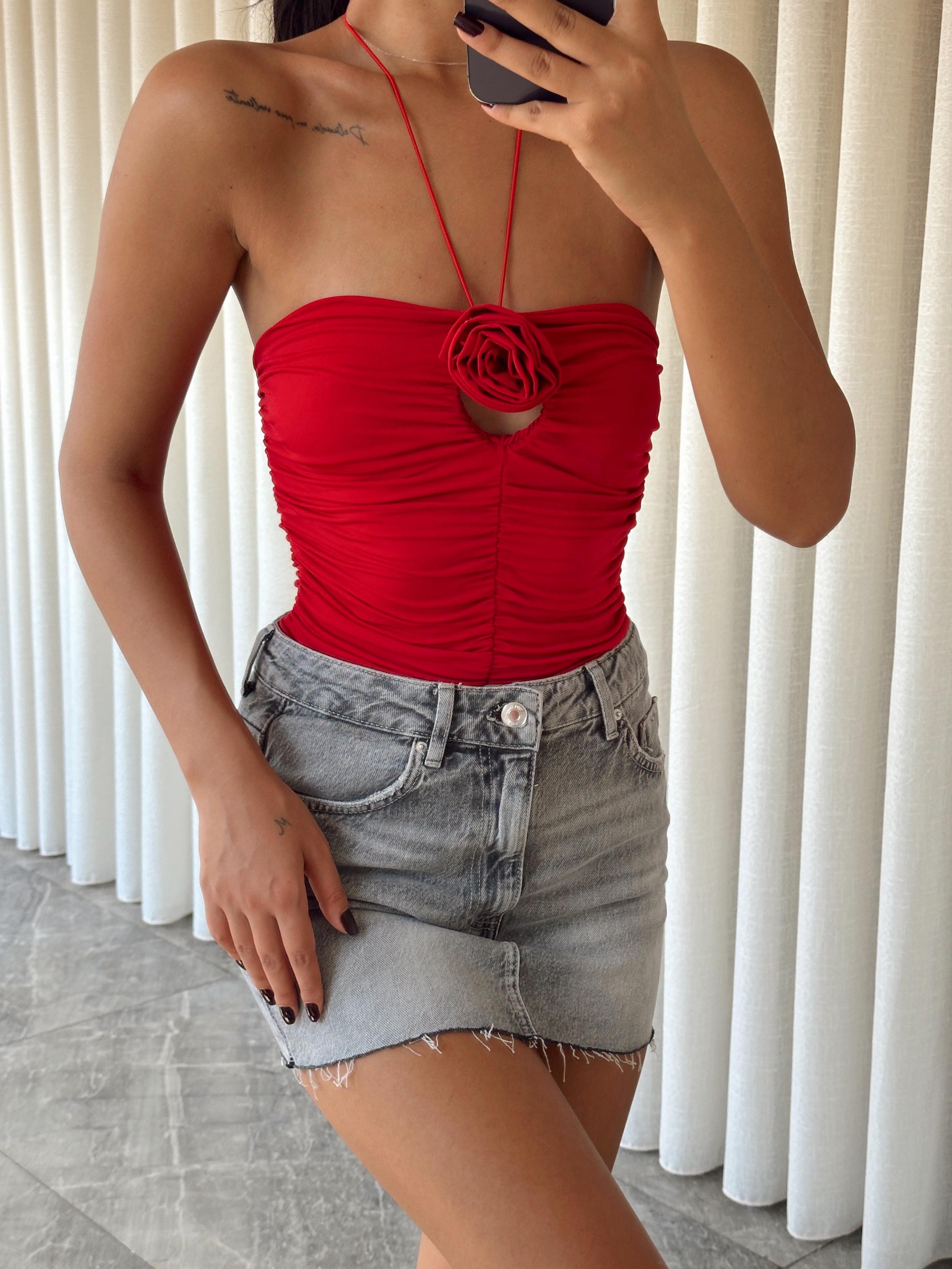 Milla Gül Detay Boyundan Bağlamalı Bodysuit Kırmızı