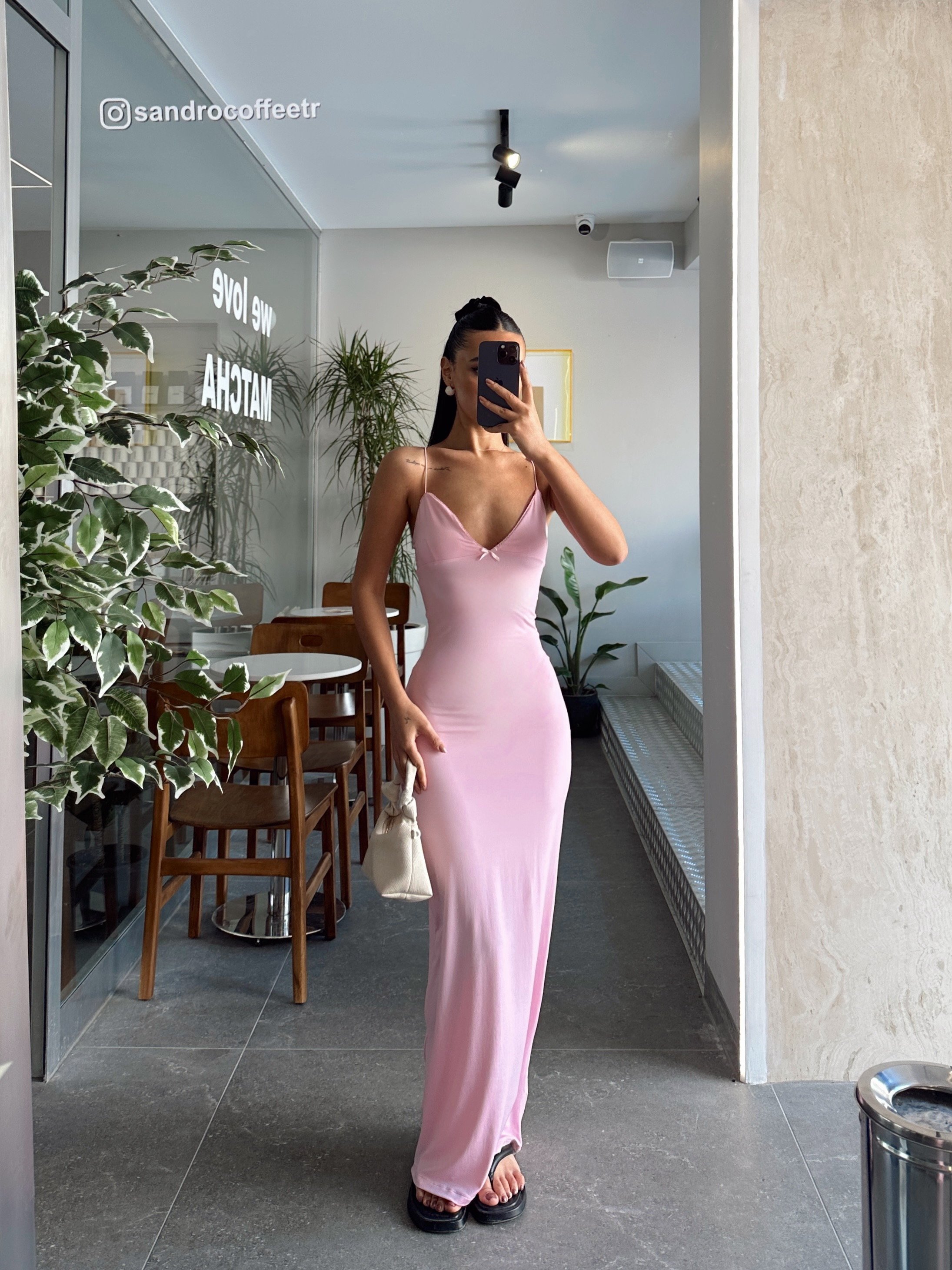 Önü Dantel Detaylı Maxi Elbise - Pembe