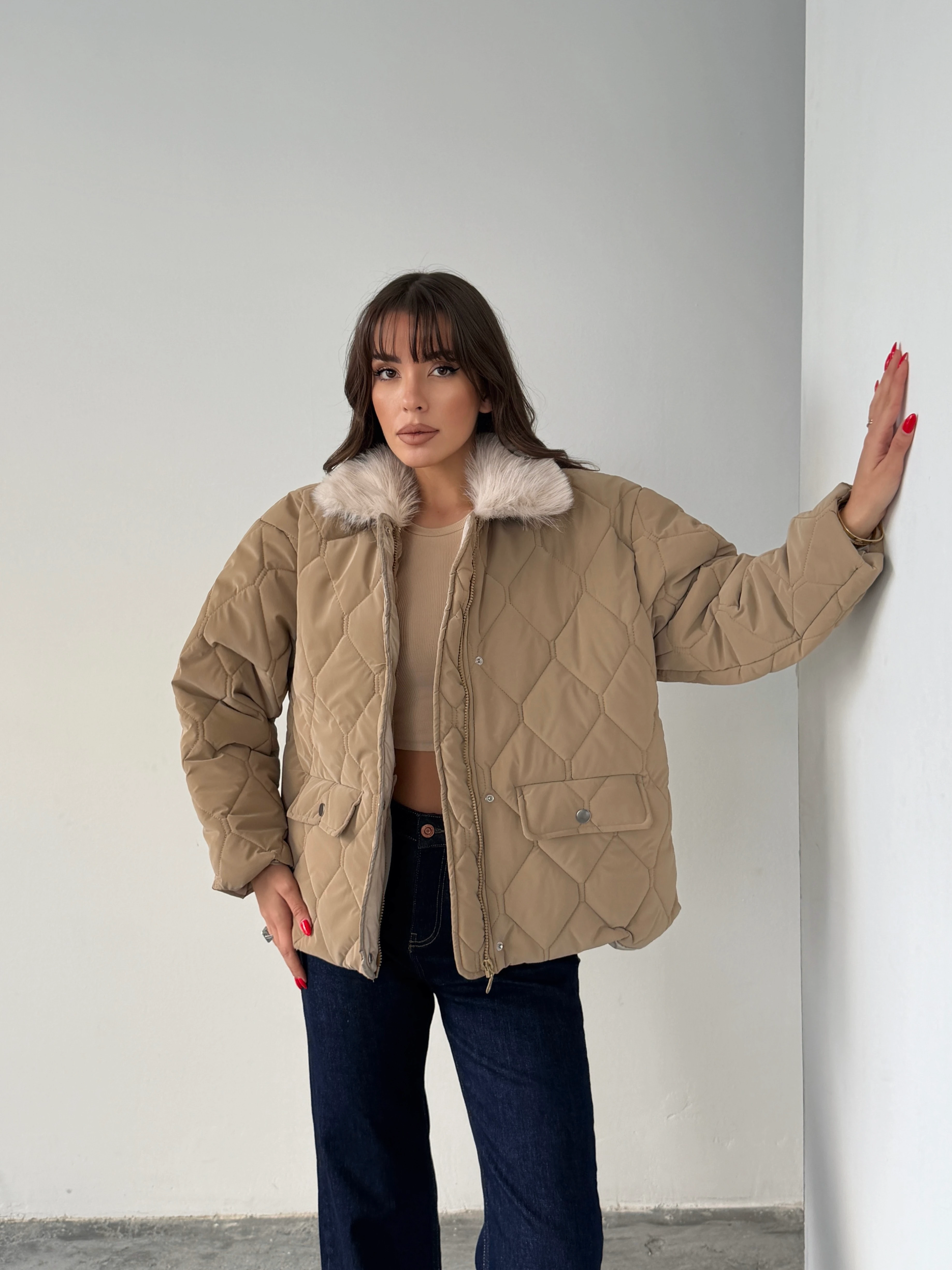 Kapitone Kürk Detay Mont  - Bej