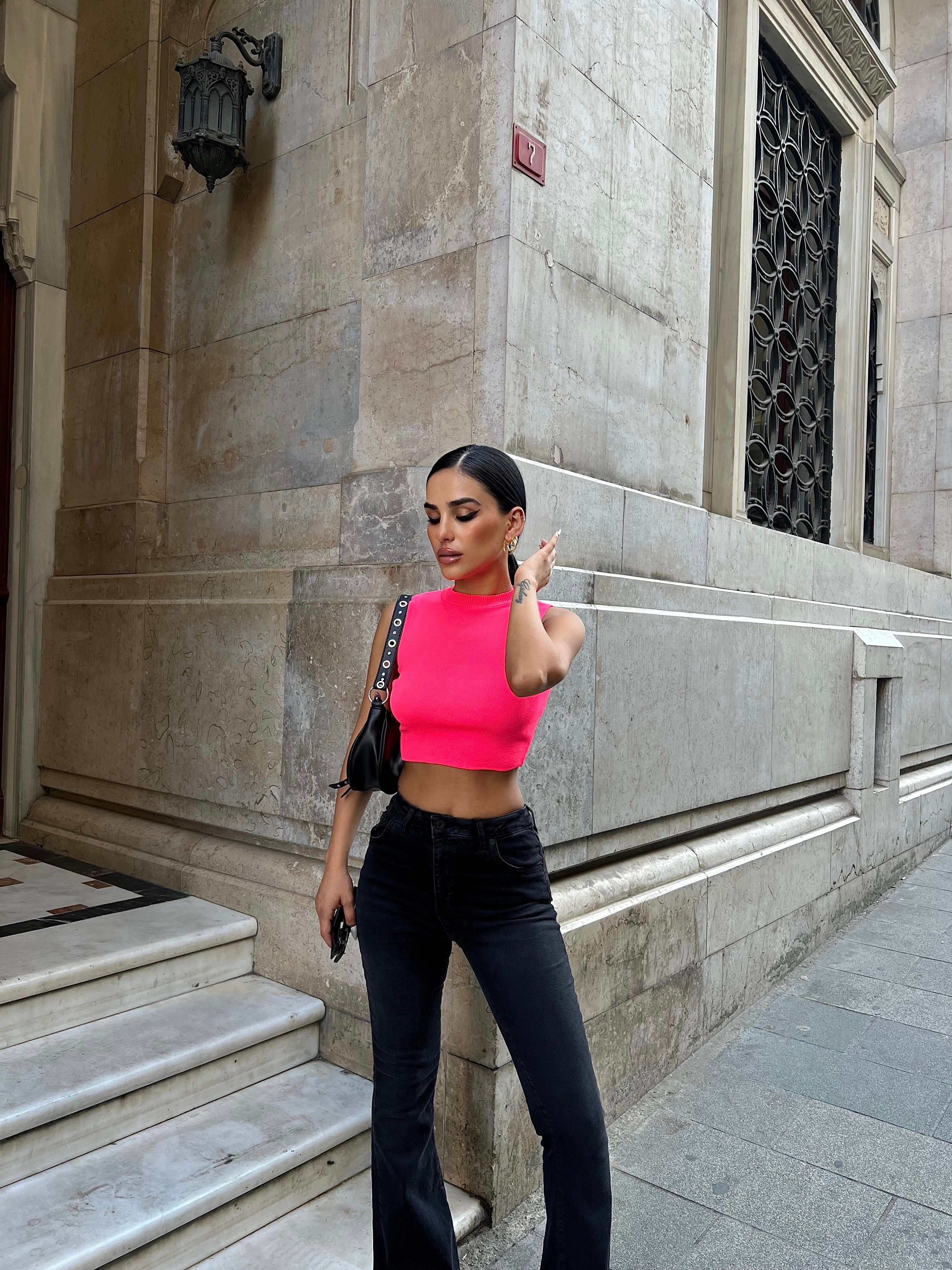 Dik Yaka Kolsuz Triko Bluz Neon Pembe