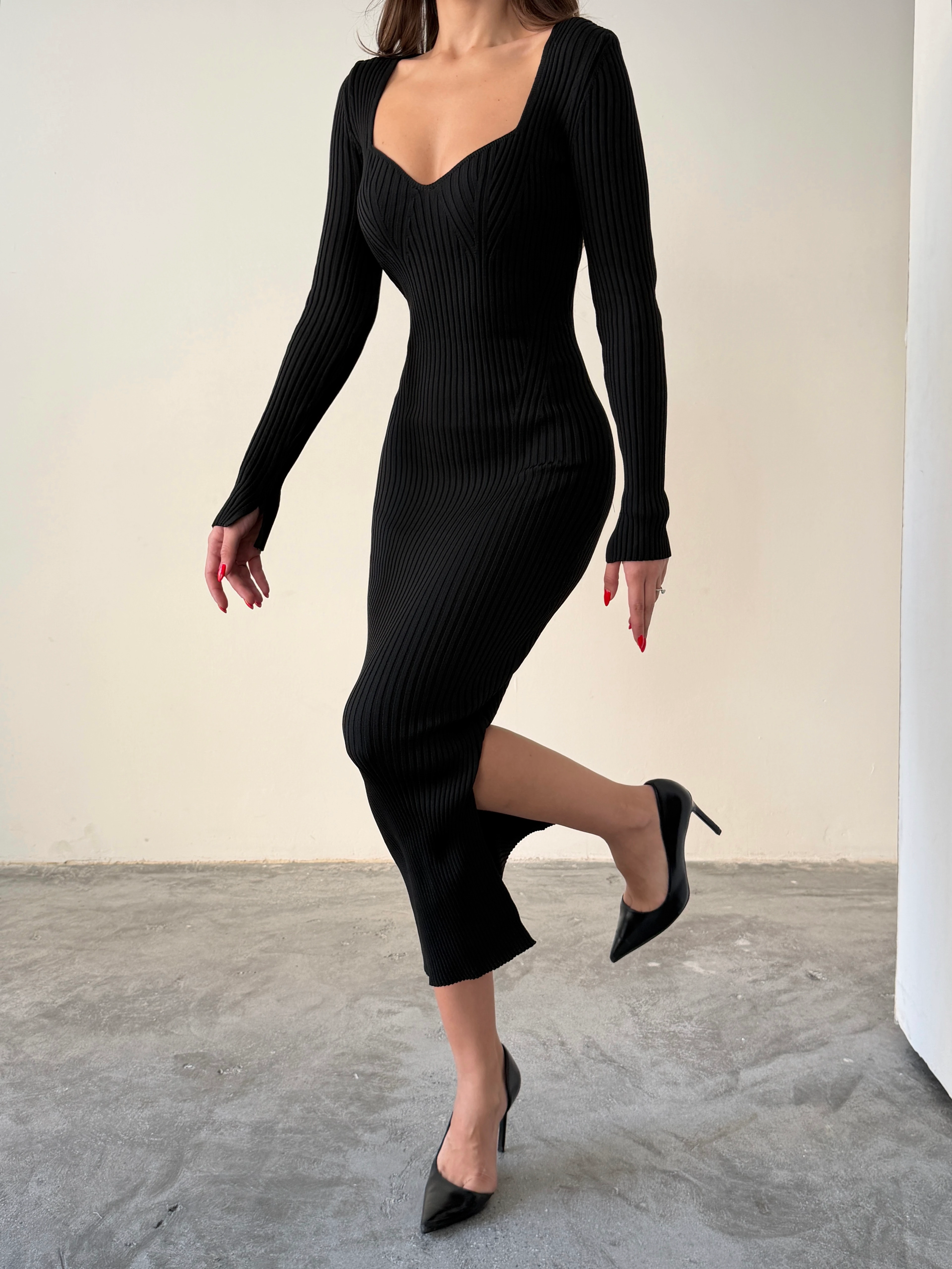 Kalp Yaka Fitilli Triko Elbise