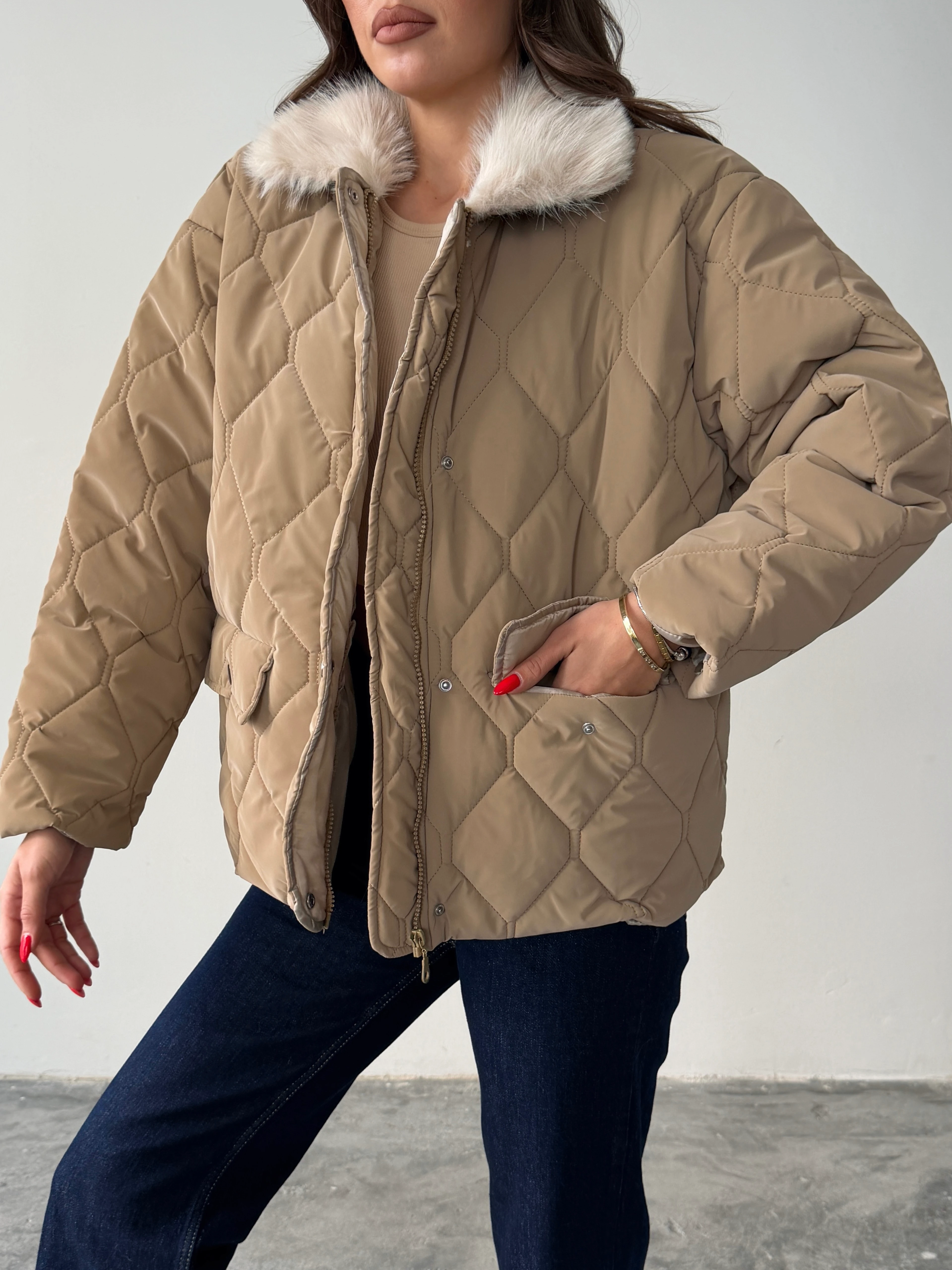 Kapitone Kürk Detay Mont  - Bej