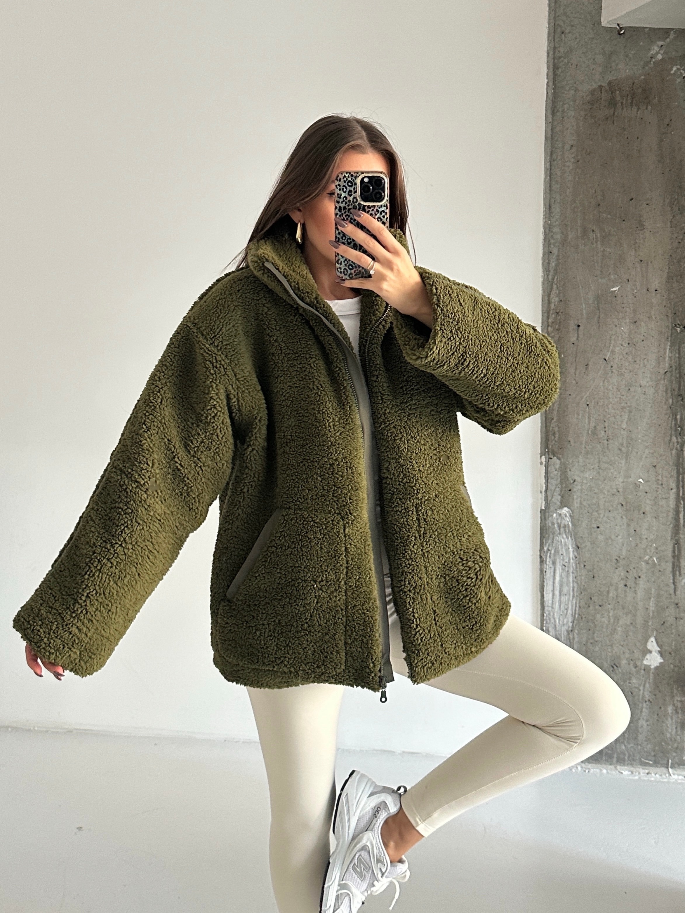 İç Astarlı Oversize Peluş Mont  - Haki Yeşil