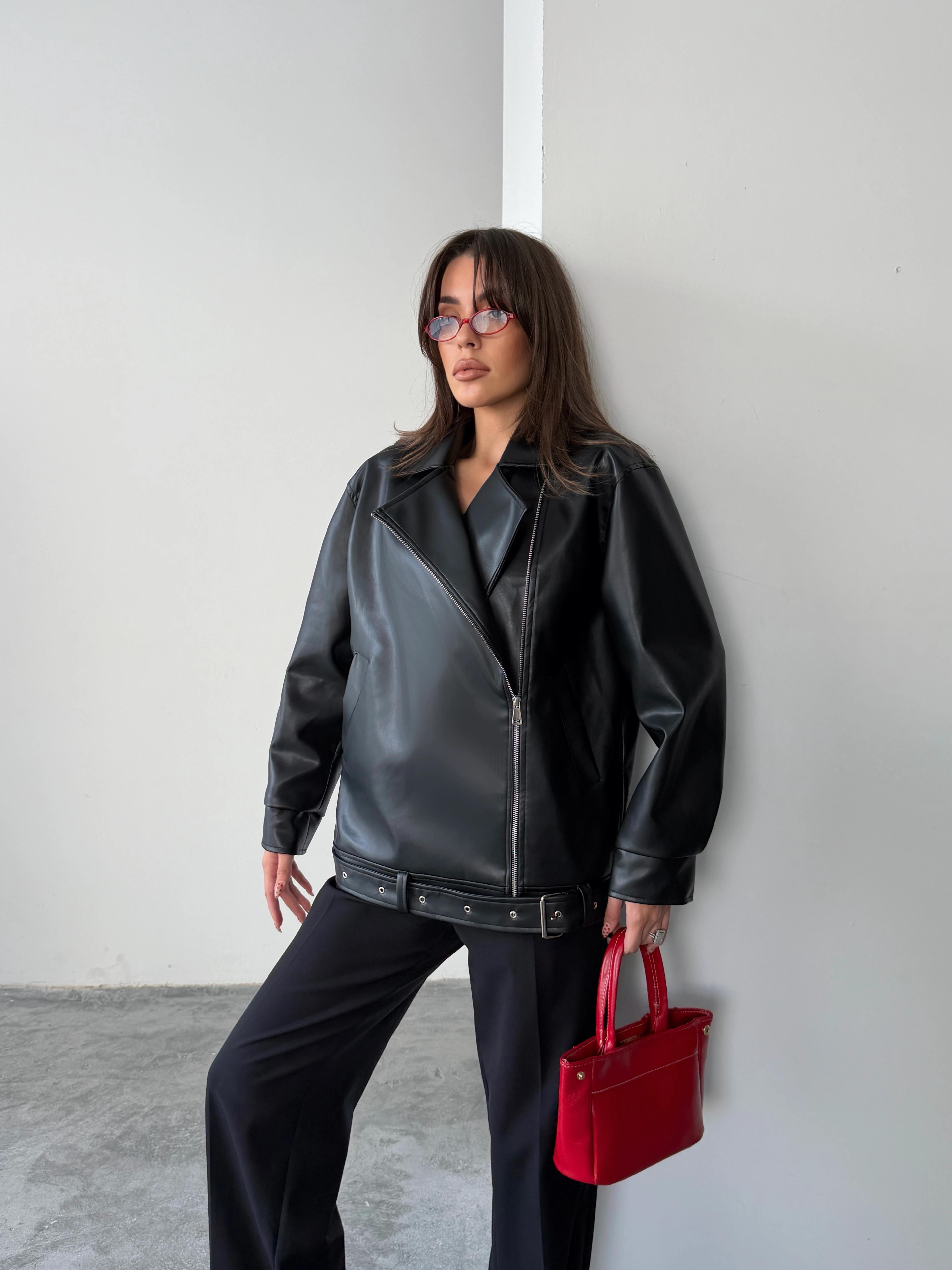 Kemerli Oversize Deri Ceket  - Black