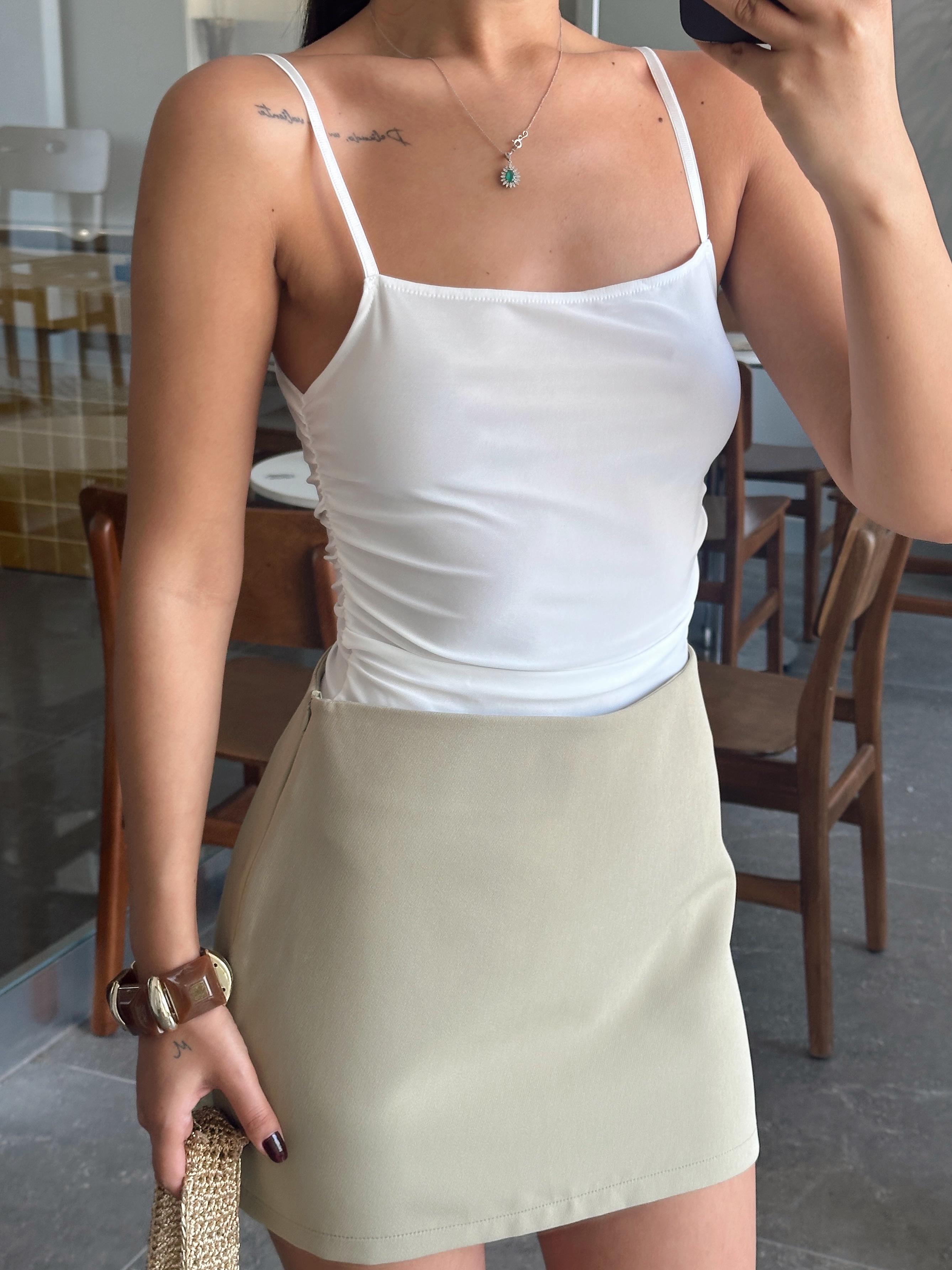 Yan Büzgülü Bodysuit Beyaz