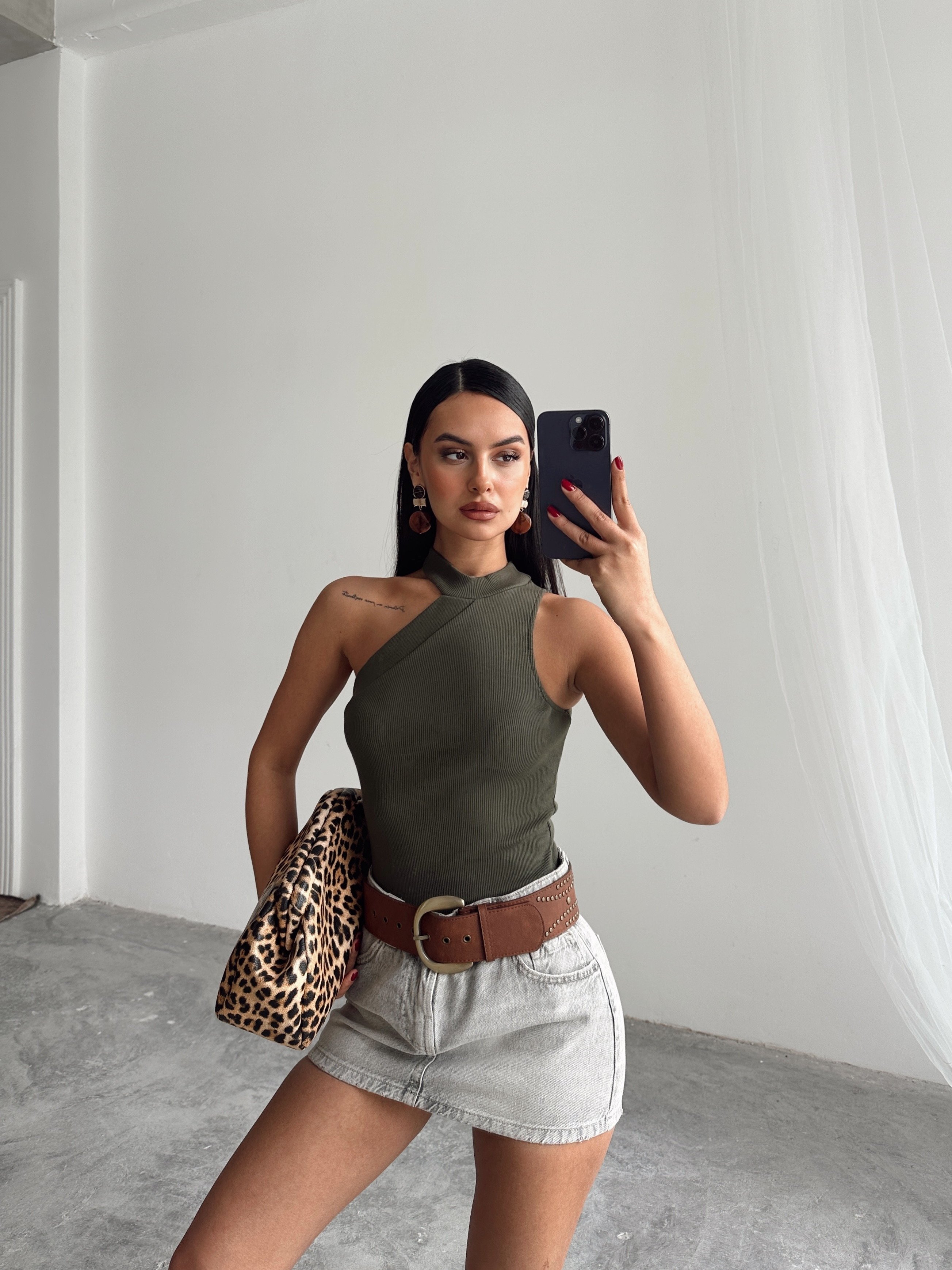 Zen Fitilli Asimetrik Bodysuit Haki Yeşil