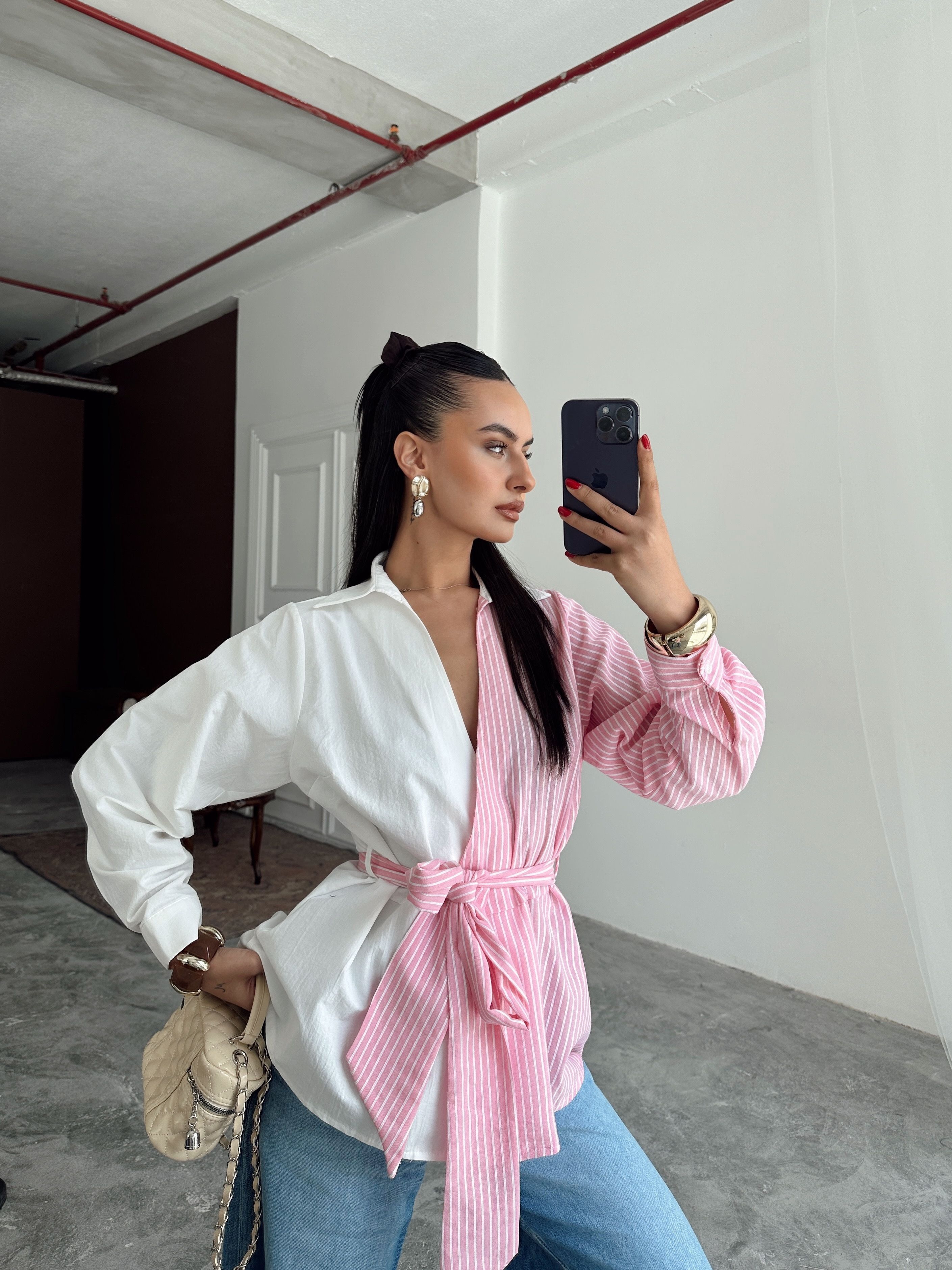 Tek Tarafı Çizgili Bağlamalı Gömlek - Pembe