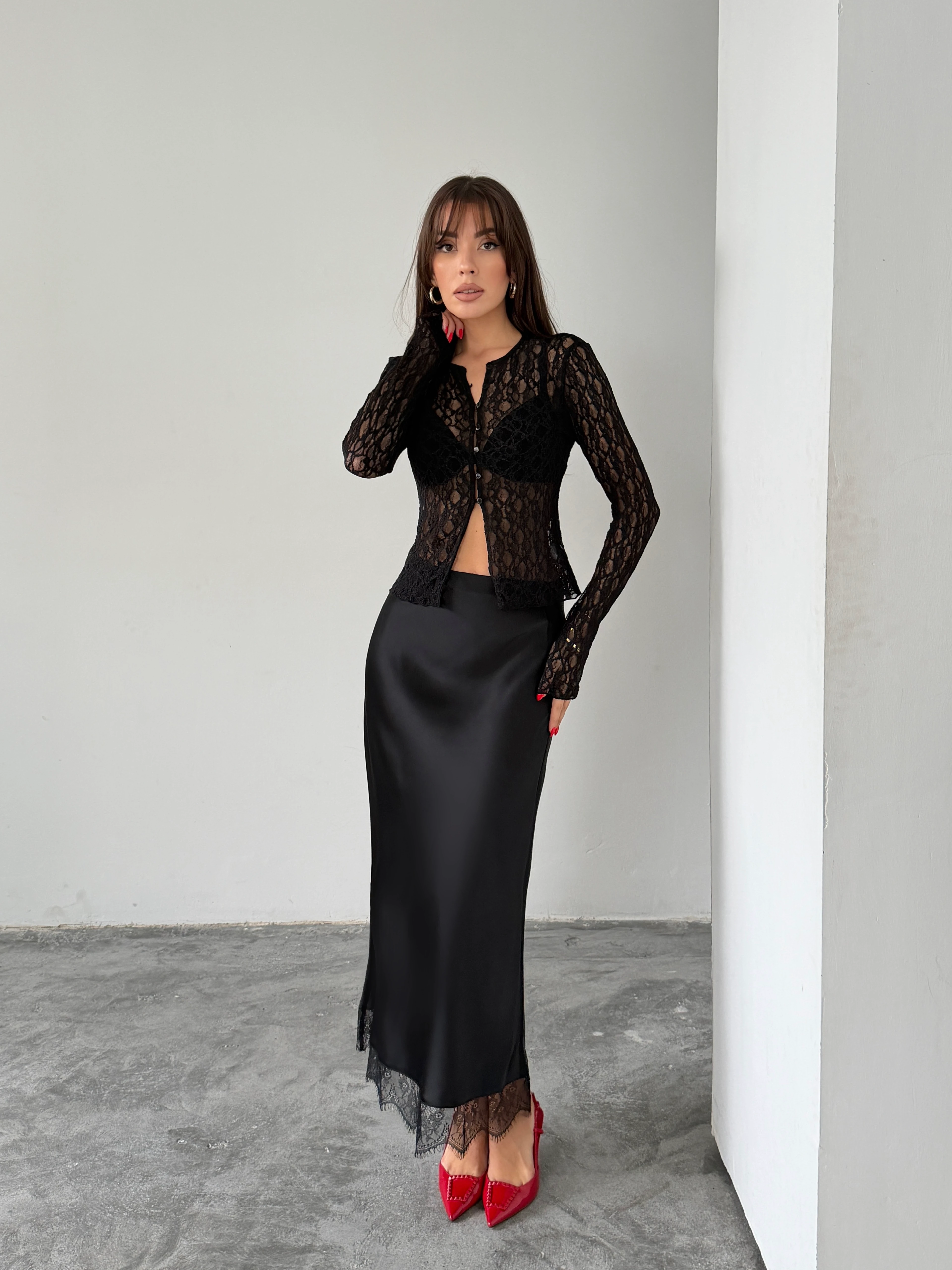 Düğmeli Dantel Bluz - Siyah