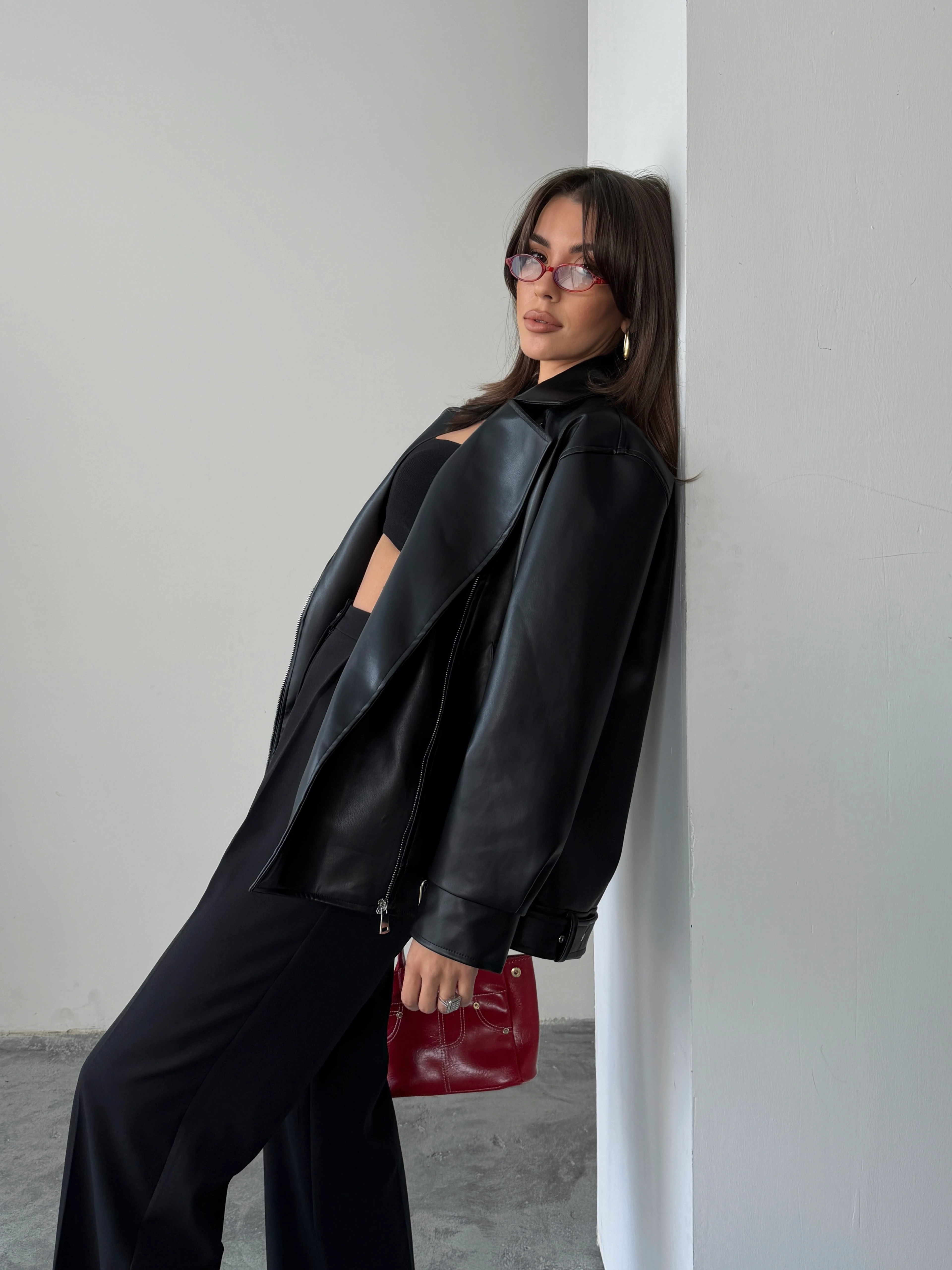 Kemerli Oversize Deri Ceket  - Black