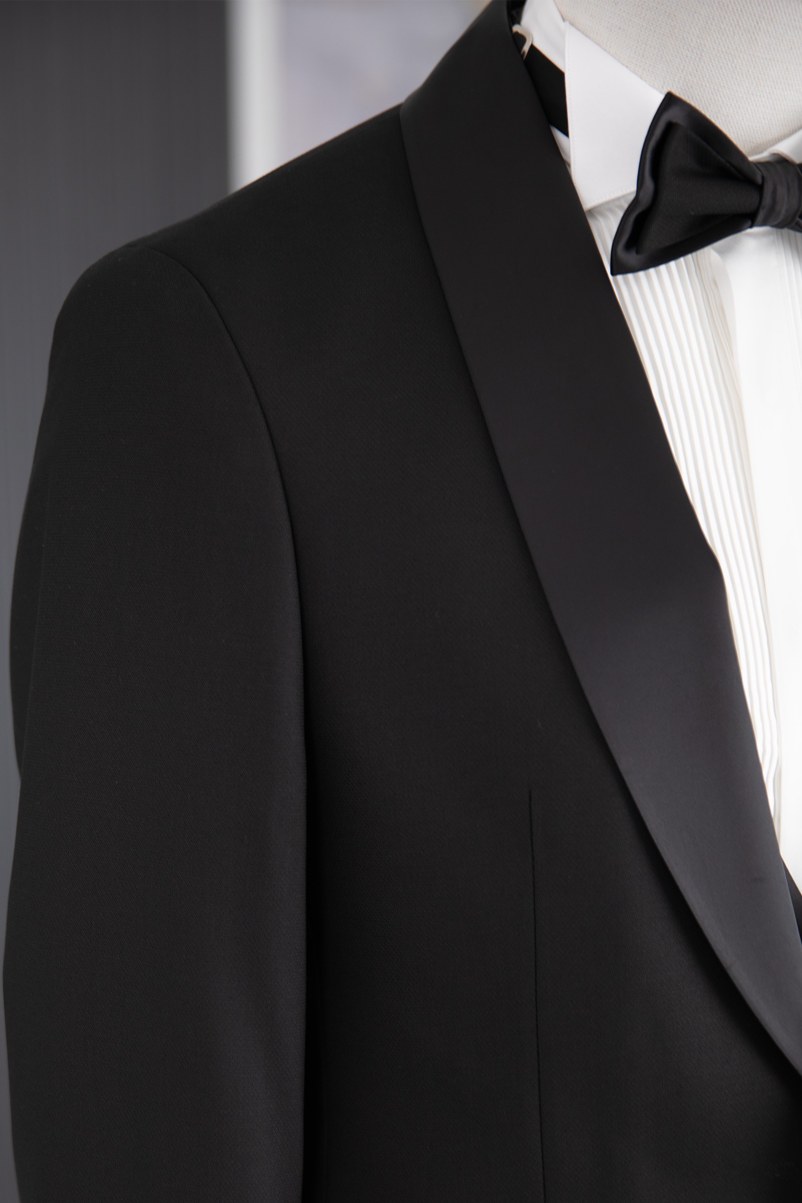 Modern Fit Şal Yaka Kruvaze Yelekli Smokin