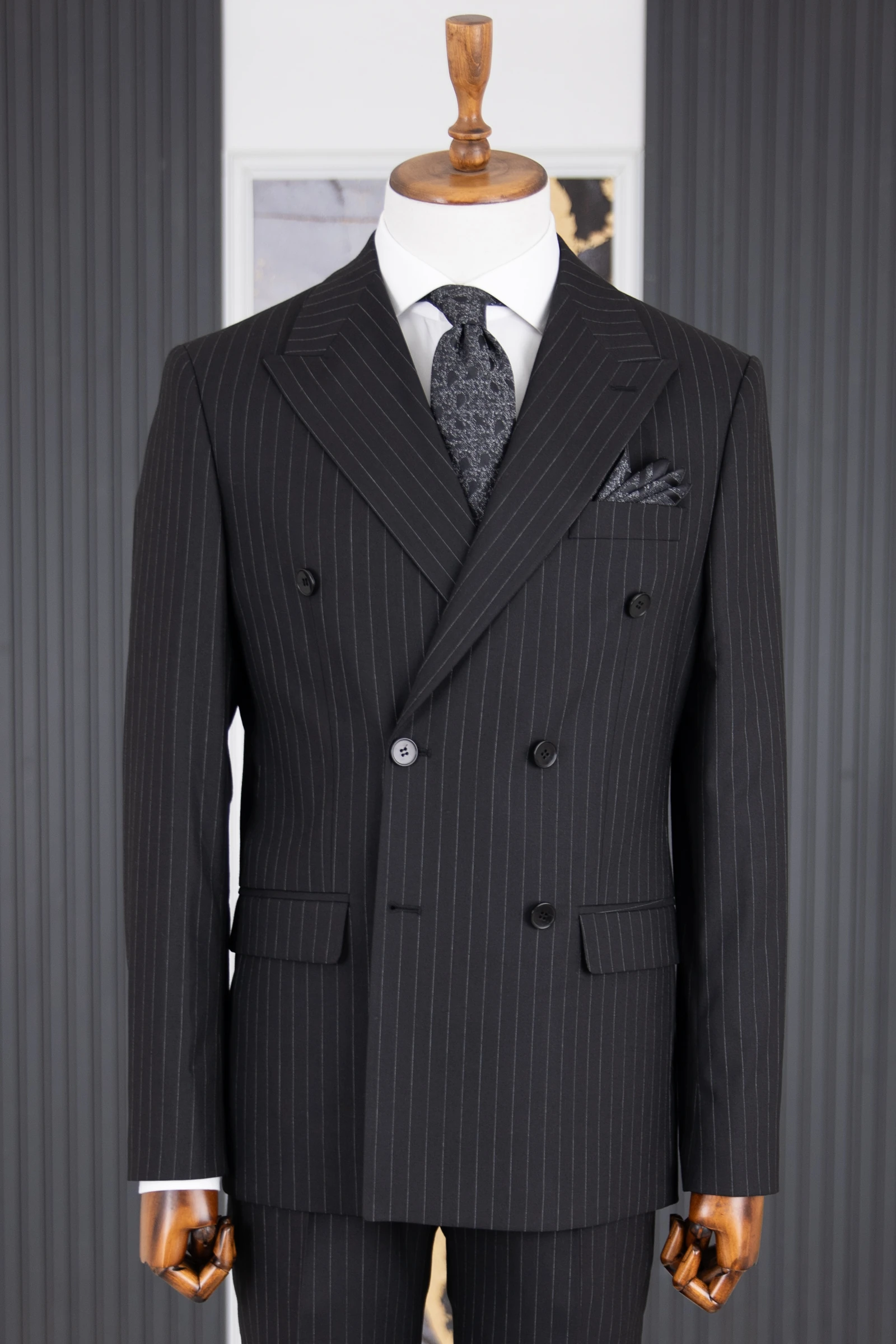 Kruvaze Çizgili Takım Elbise