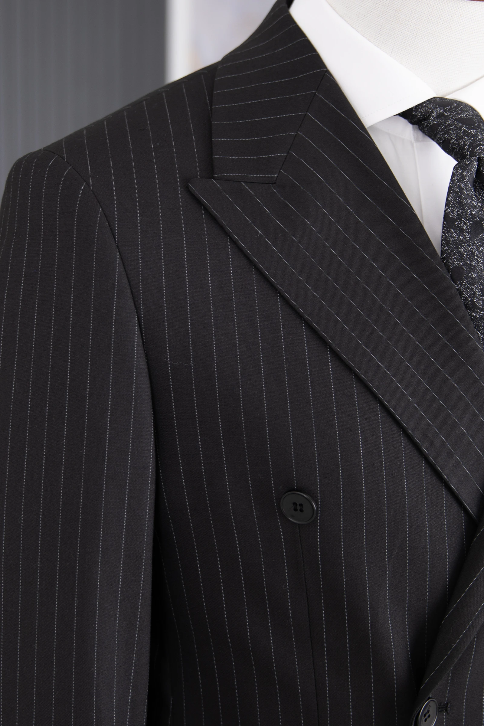 Kruvaze Çizgili Takım Elbise