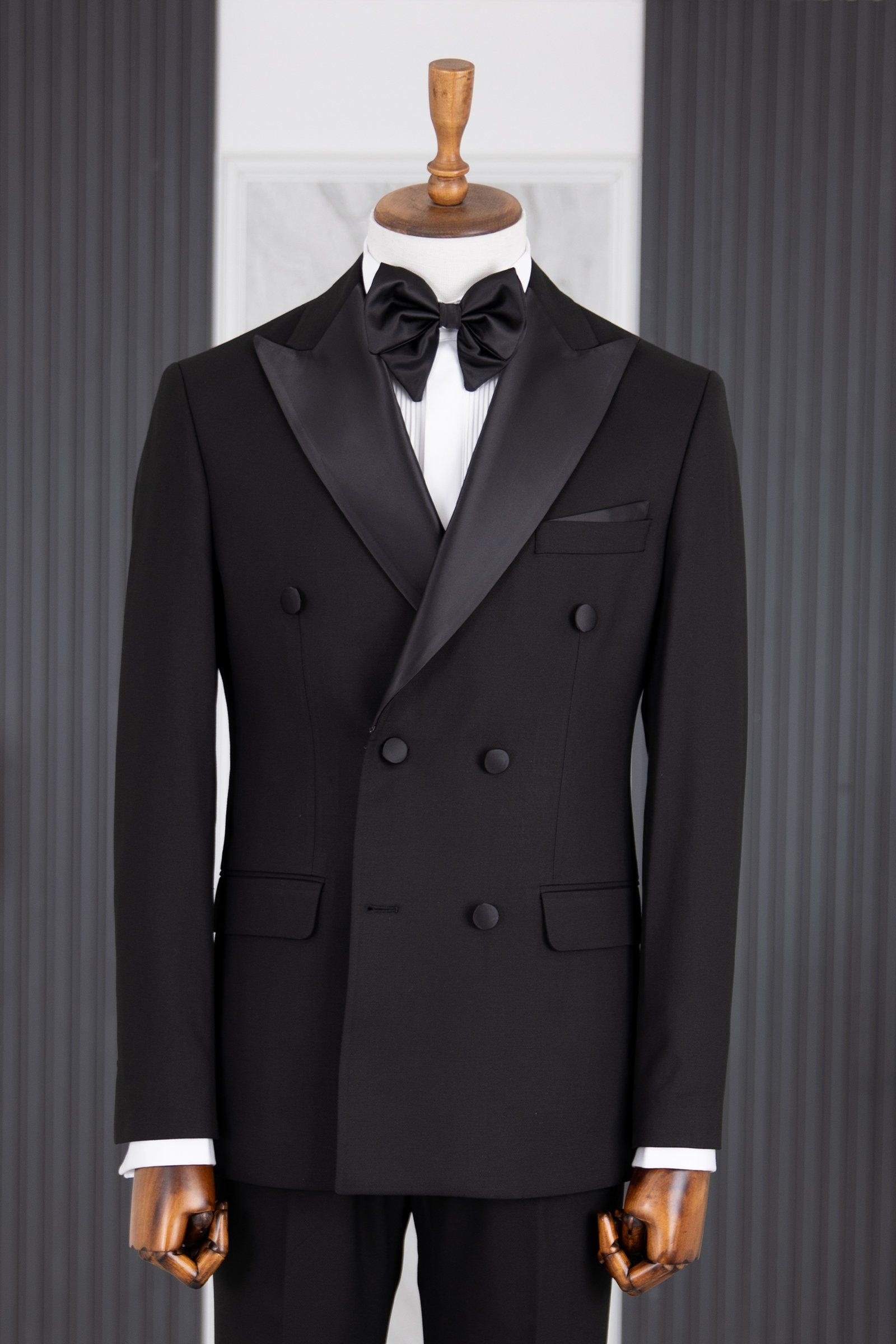 Modern Fit Çıkma Sivri Yaka Kruvaze Damatlık & Smokin