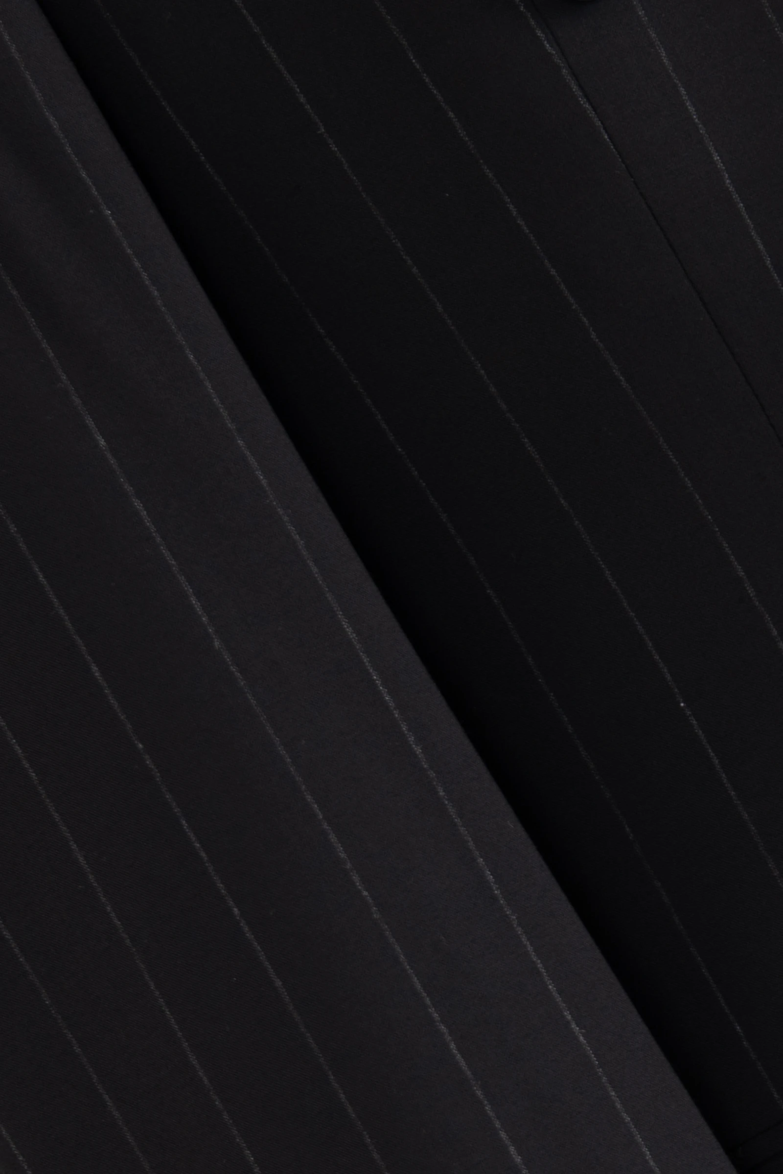 Kruvaze Çizgili Takım Elbise - Siyah