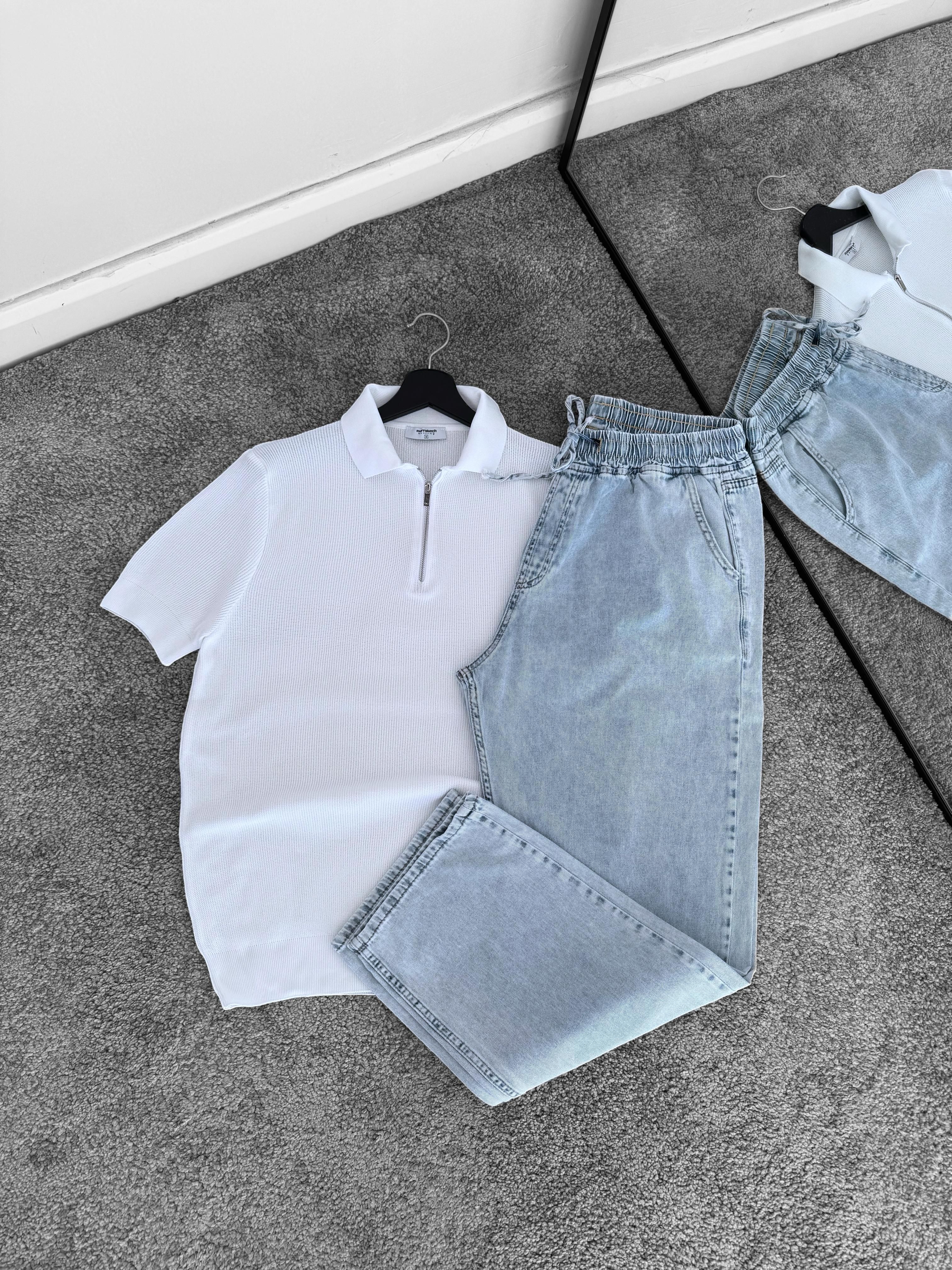 Beyaz Polo Yaka Yarım Fermuarlı Triko Tişört & Kot Bağcıklı Baggy Pantolon(VV221)
