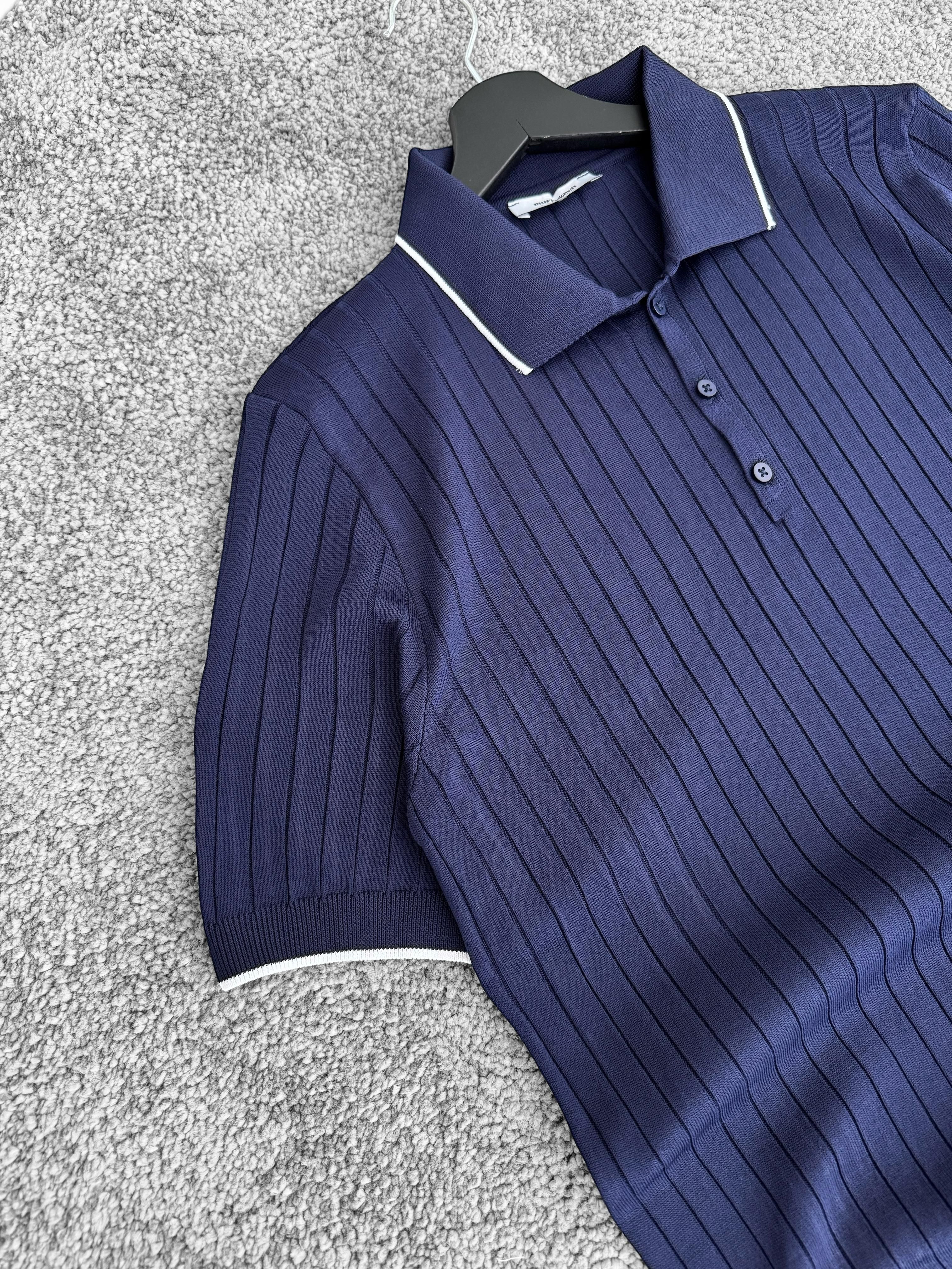 Lacivert MRK Polo Yaka Düğmeli Fitilli Tişört & Beyaz Müslin Kumaş Baggy Kesim Pantolon (VV312)