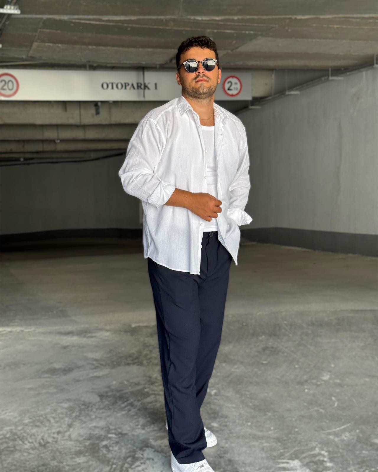 Beyaz Müslin Kumaş Oversize Gömlek & Lacivert Giesto Baggy Kumaş Pantolon (VV357)