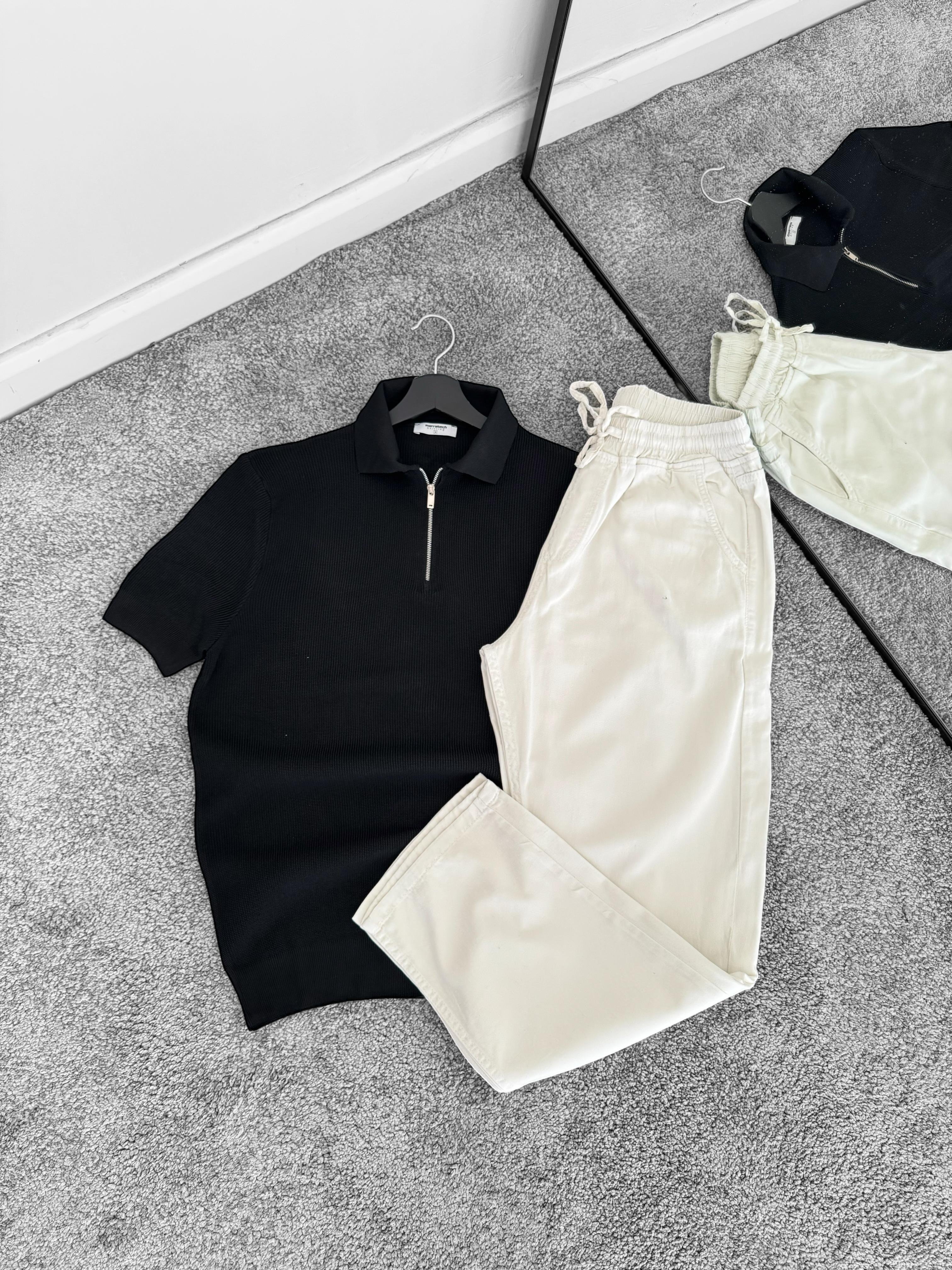 Siyah Polo Yaka Yarım Fermuarlı Triko Tişört & Ekru Bağcıklı Baggy Pantolon(VV220)