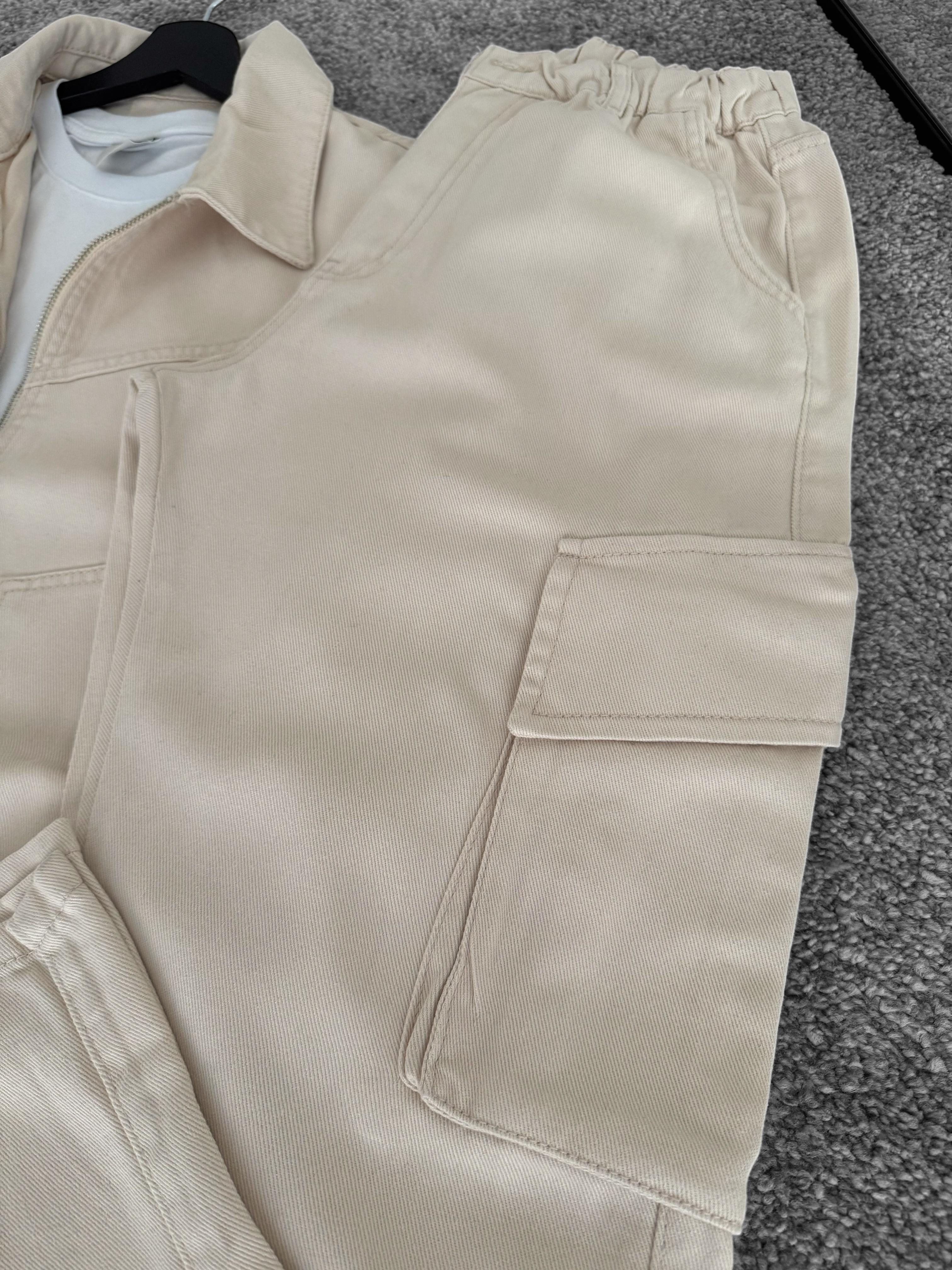 Bej Kalın Crop Top Ceket & Bej Baggy Kalıp Kargo Cepli Pantolon Takım (VV182)