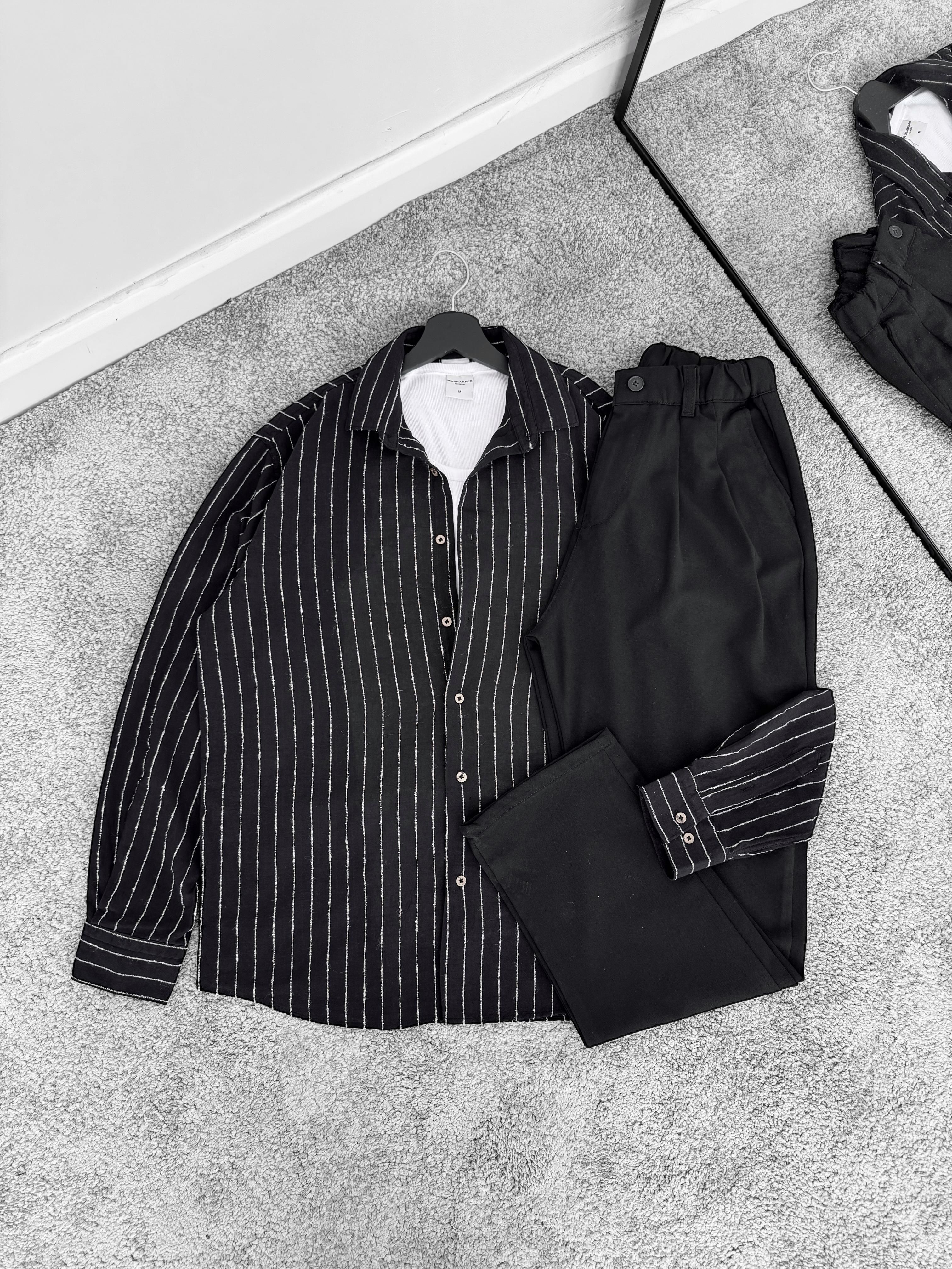 Çizgili Oversize Keten Gömlek & Siyah Kumaş Pantolon (VV335)