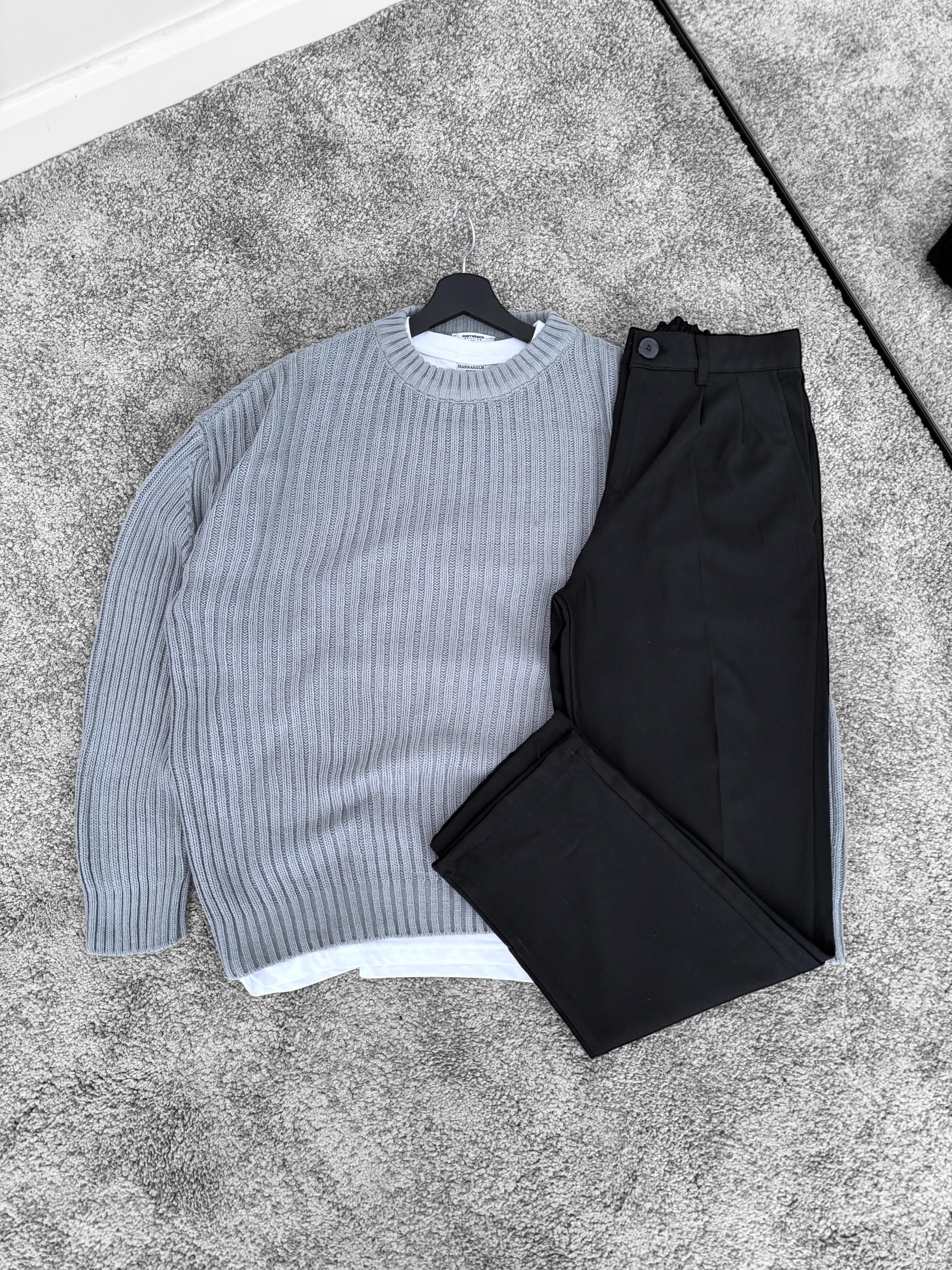 Gri Örme Kumaş Oversize Kazak & Siyah Baggy Kumaş Pantolon (VV111)