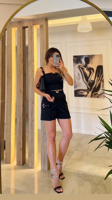 Carla Short - Siyah Renk
