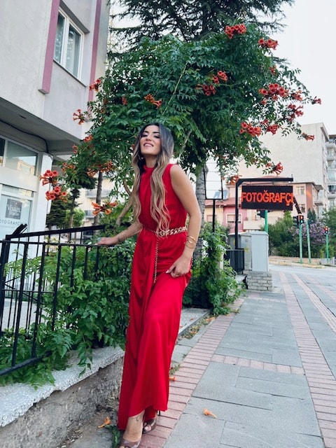 Sırt Dekolteli Elbise - Kırmızı Renk