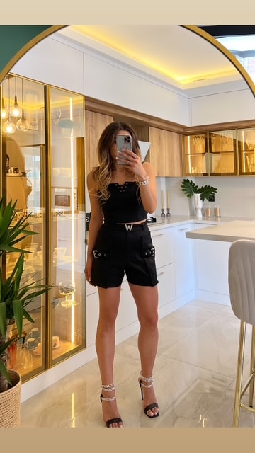 Carla Short - Siyah Renk