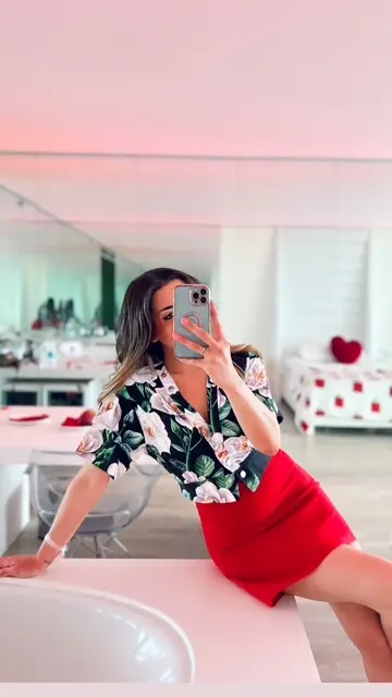 Lina Crop · 3