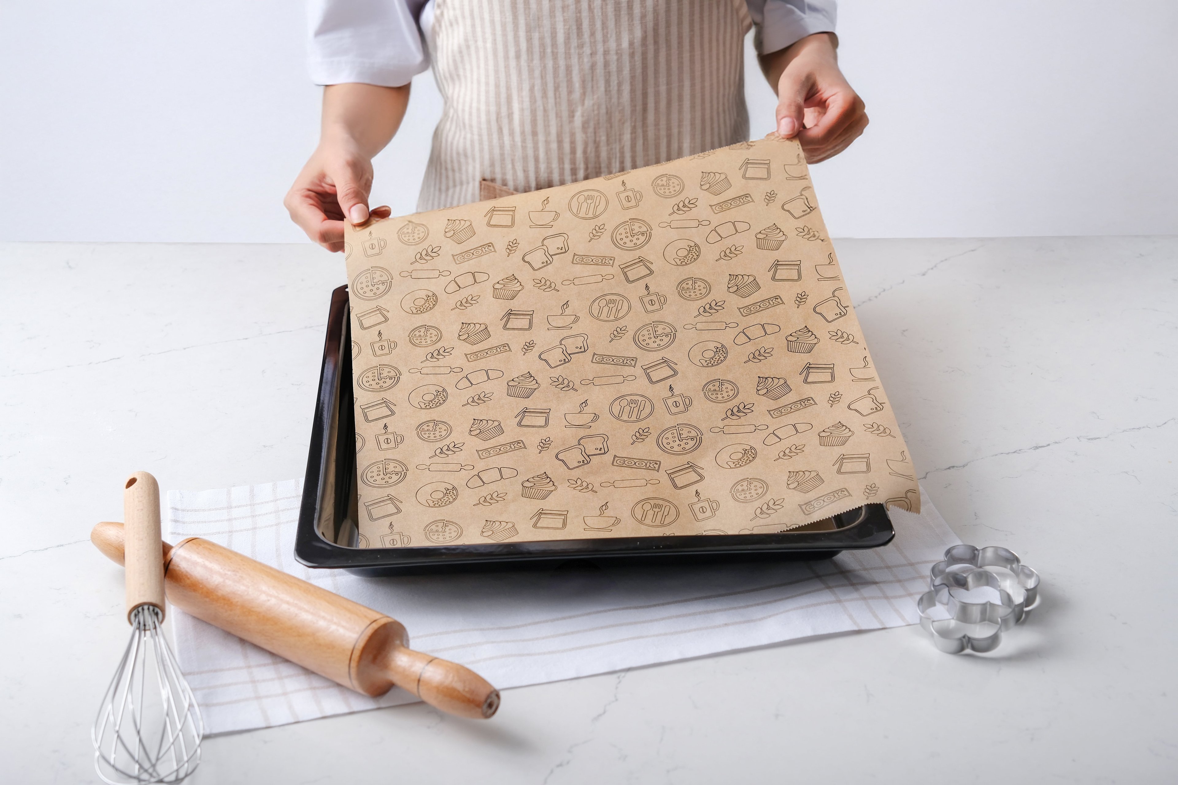 COOK Desenli Kesilmiş Doğal Pişirme Kağıdı 37x42cm 16'lı