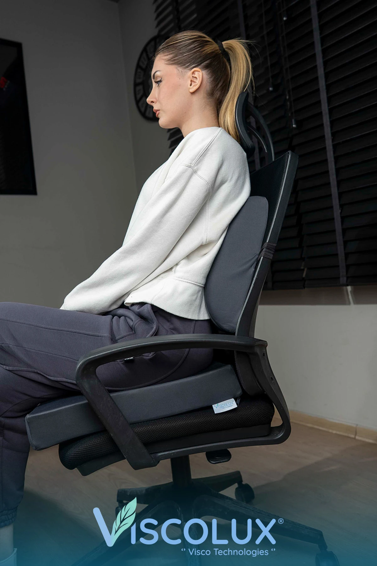 Ortopedik Bel Destek Yastığı - Visco Bel Destekli Minder Evde Ofiste Arabada Konfor Füme 35x34x12