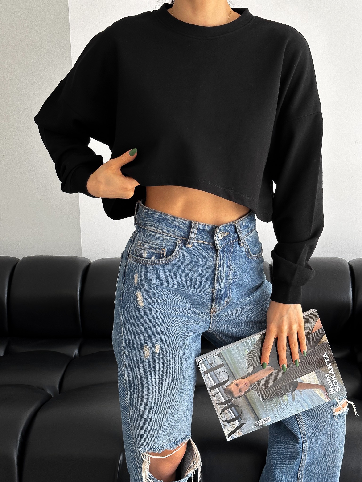 Bisiklet Yaka Basic Oversize Üç İplik Crop Sweatshirt - siyah