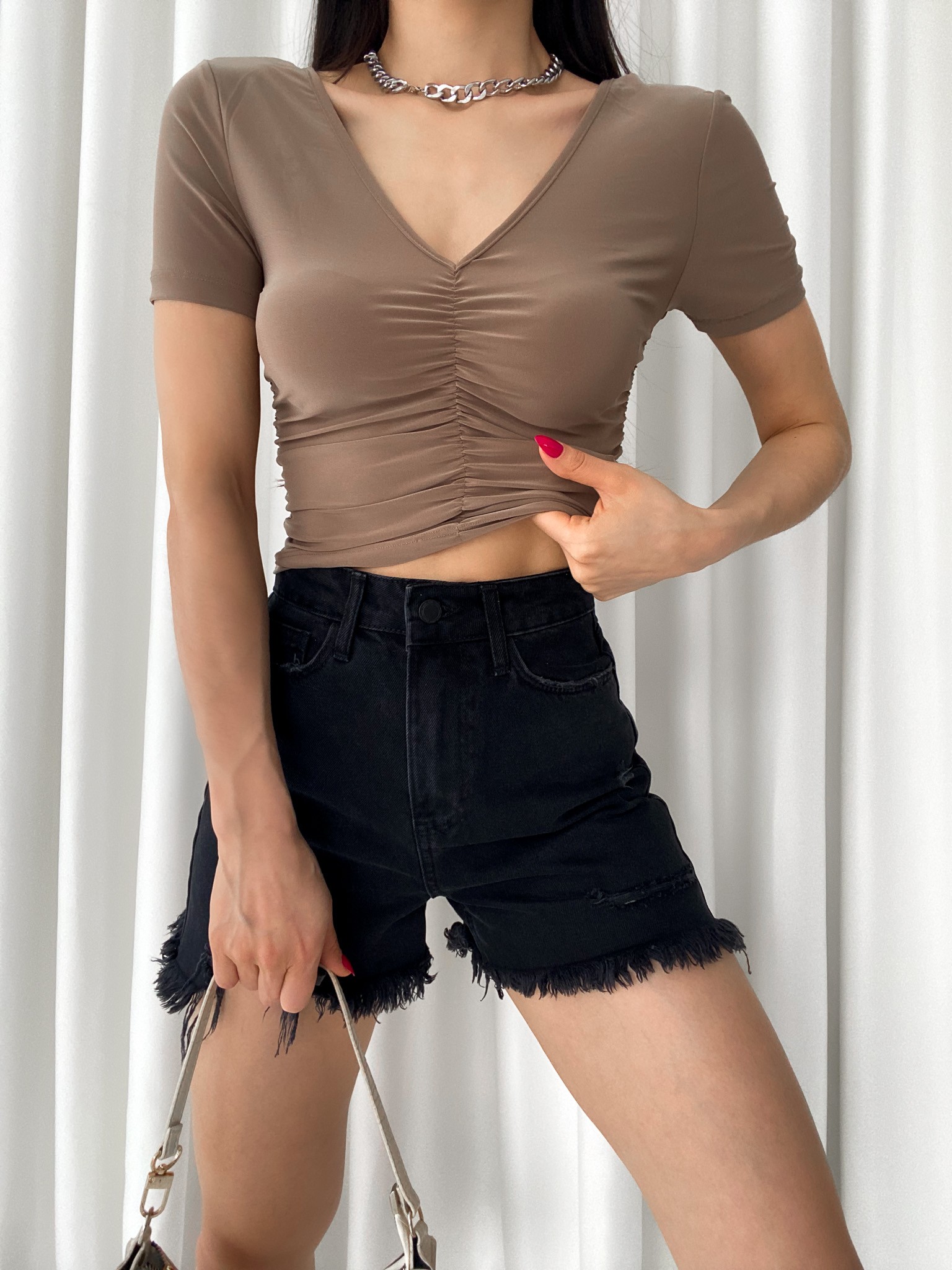 Kısa Kollu V Yaka Sandy Crop Bluz