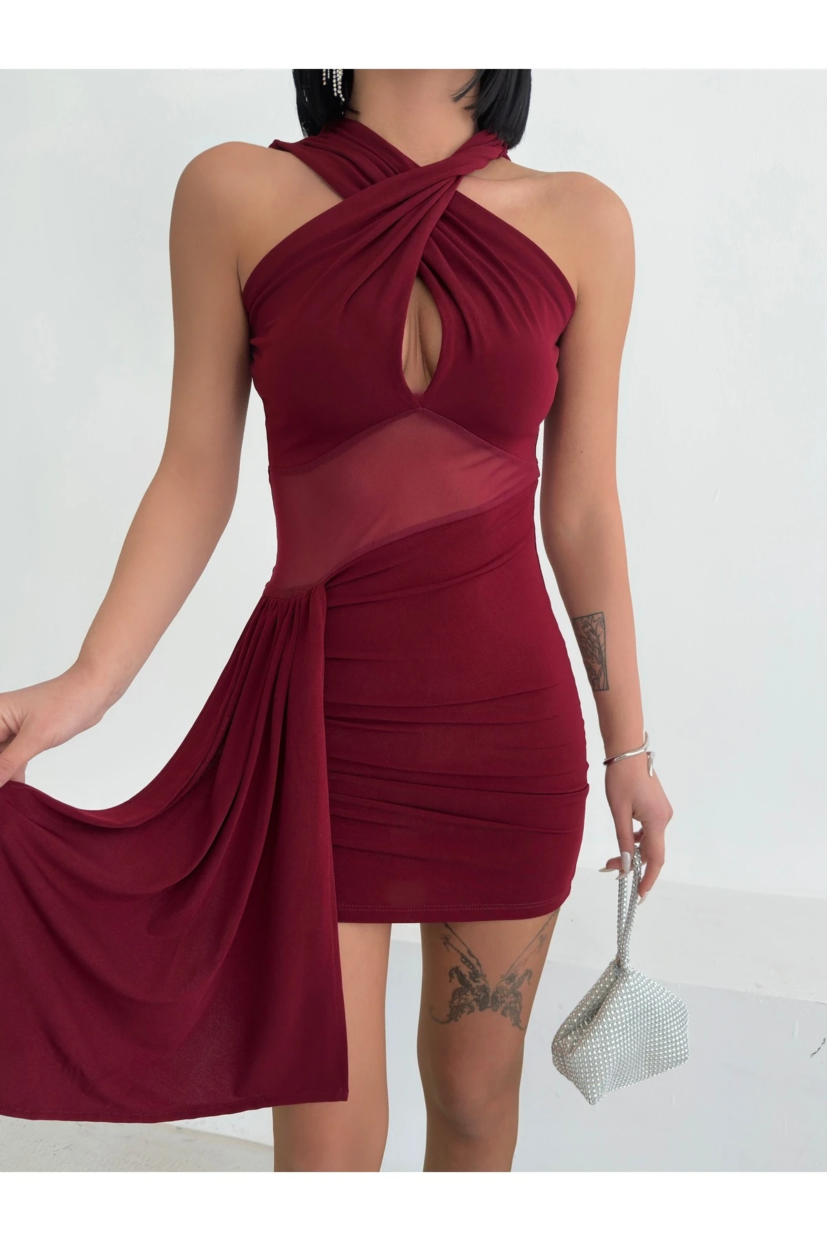 Kadın Beli Tül Çapraz Askılı Büzgülü Kolsuz Mini Sandy Elbise