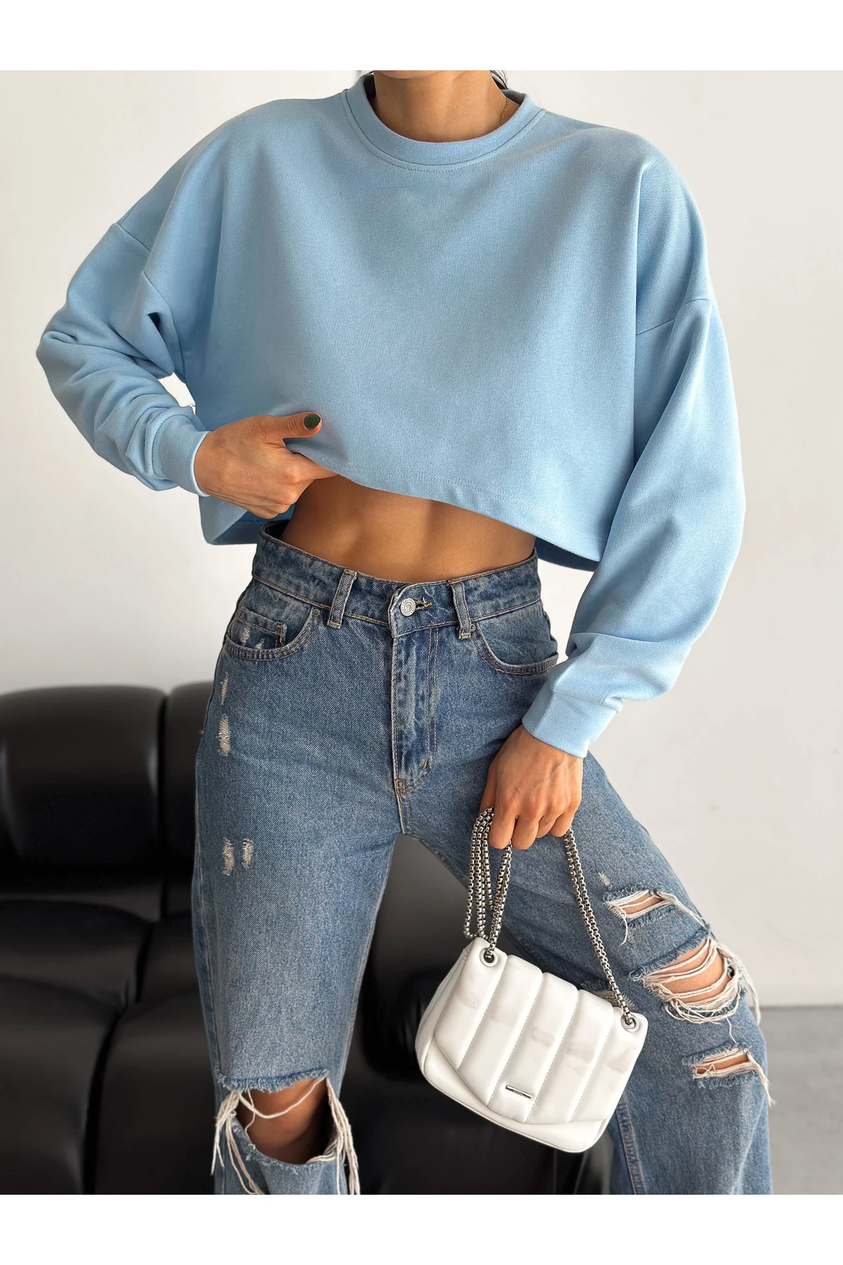Kadın Bisiklet Yaka Basic Oversize Üç İplik Crop Sweatshirt