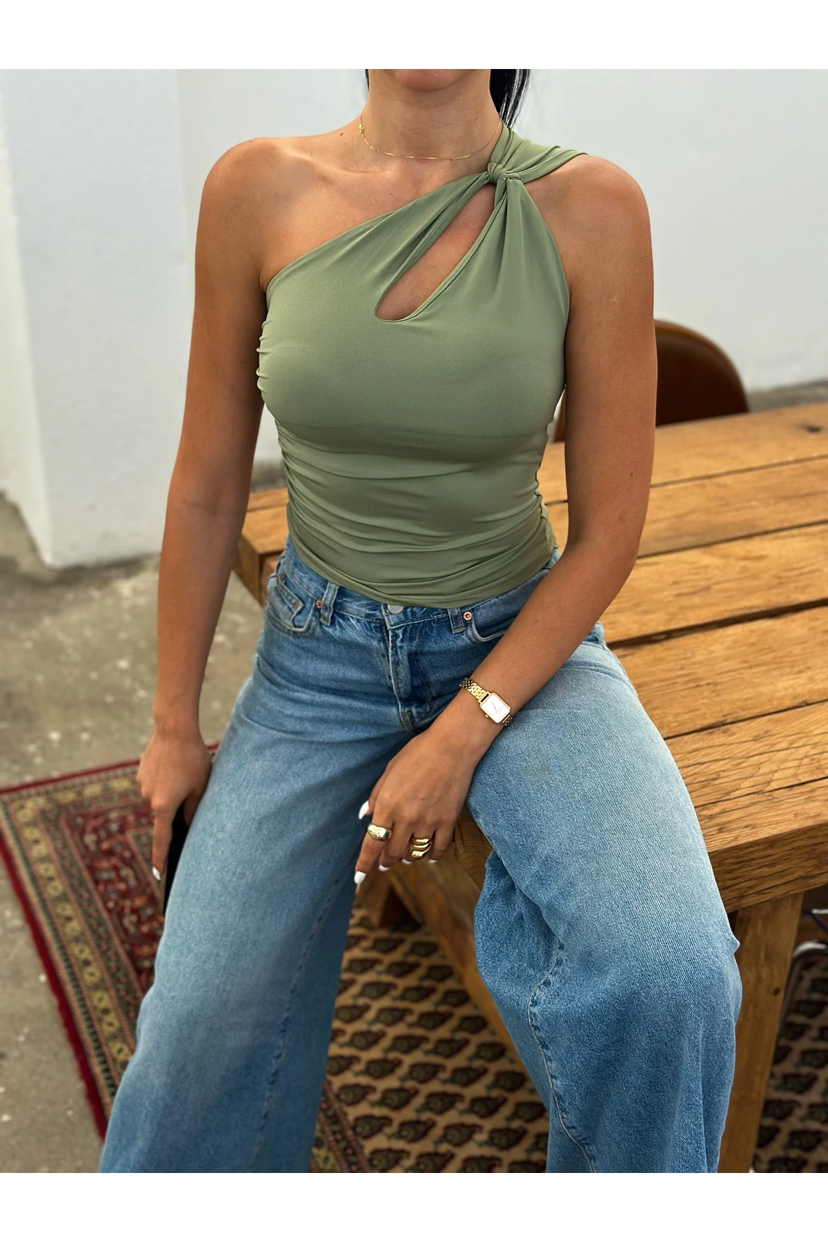 Kadın Omuz Burgulu Crop Bluz