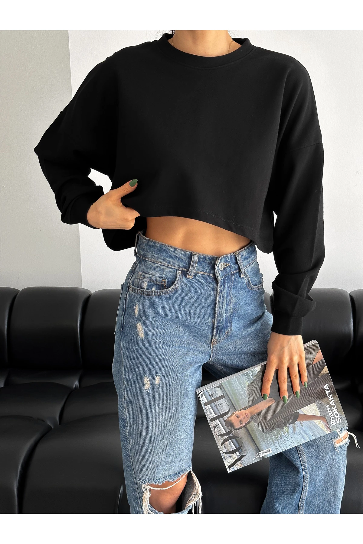 Kadın Bisiklet Yaka Basic Oversize Üç İplik Crop Sweatshirt - siyah