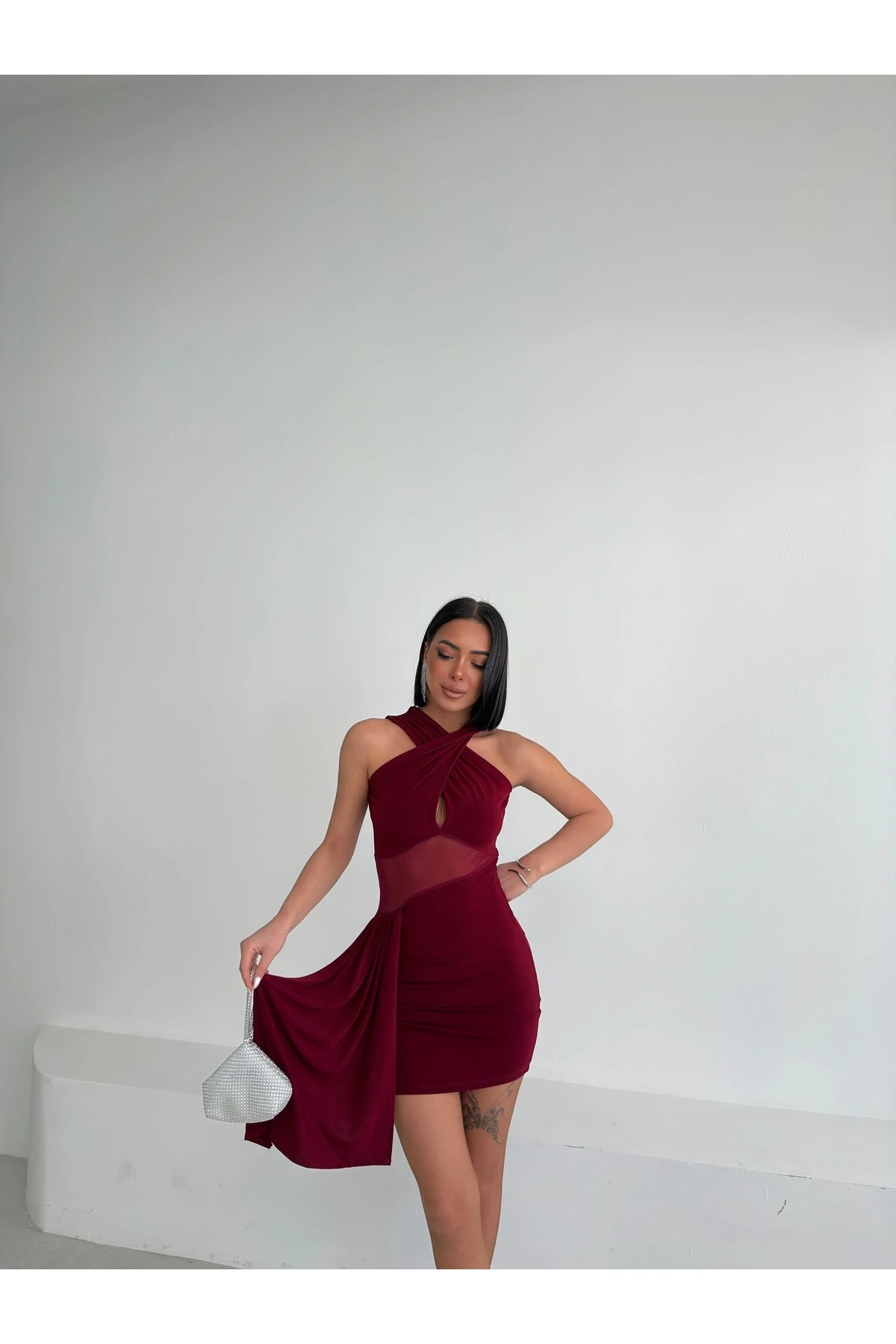 Kadın Beli Tül Çapraz Askılı Büzgülü Kolsuz Mini Sandy Elbise