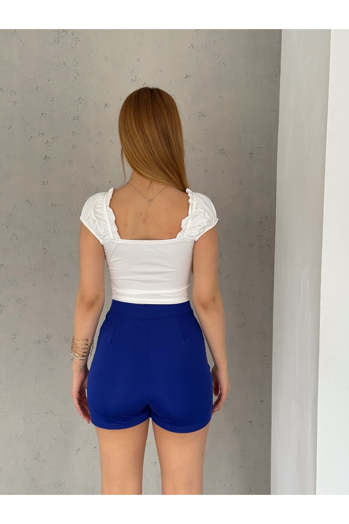 Kadın Beyaz Korse Görünümlü Kuşgözlü Crop Bluz