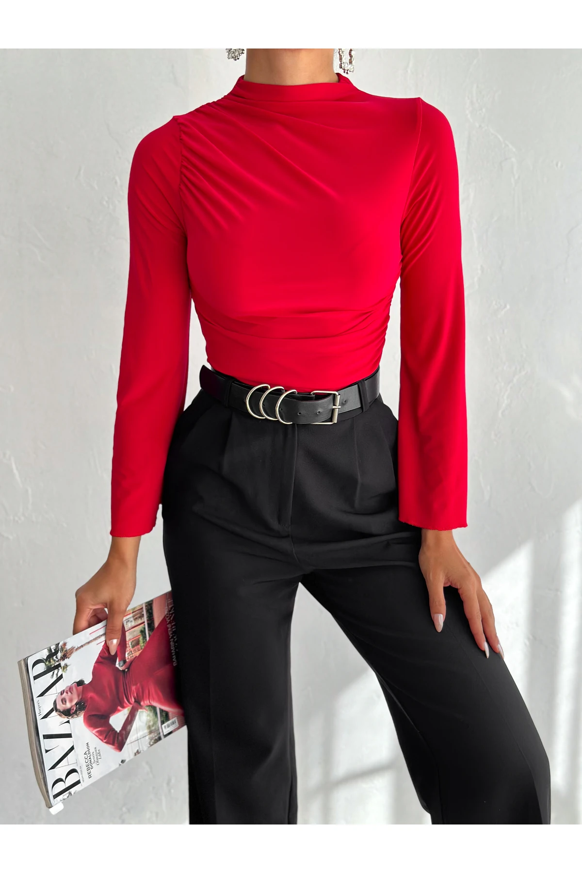 Kadın Dik Yaka İspanyol Kol Omuz Ve Yan Büzgülü Uzun Kol Bluz
