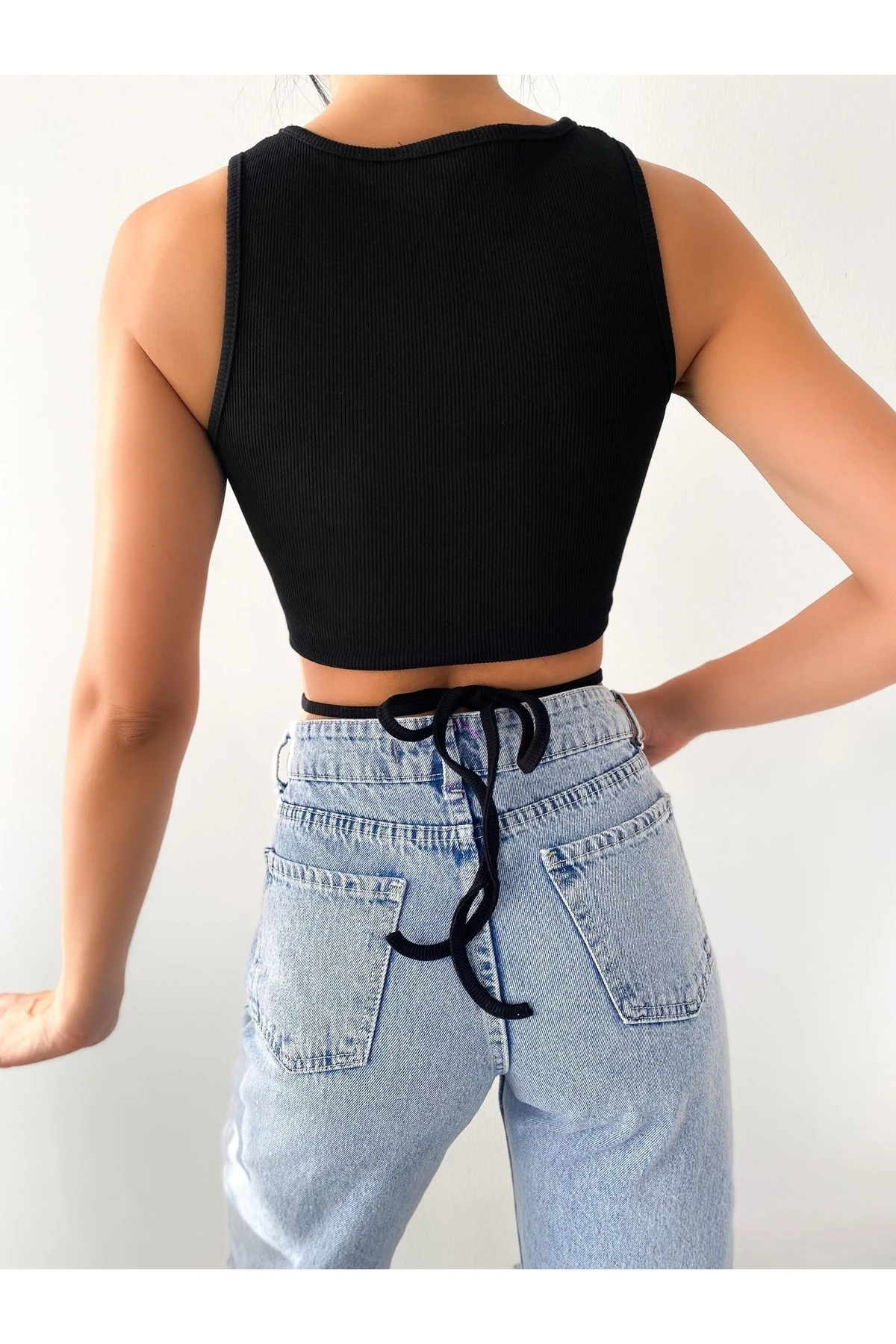 Kadın Halter Yaka Biye Bağlamalı Sıfır Kol Kadın Crop Bluz