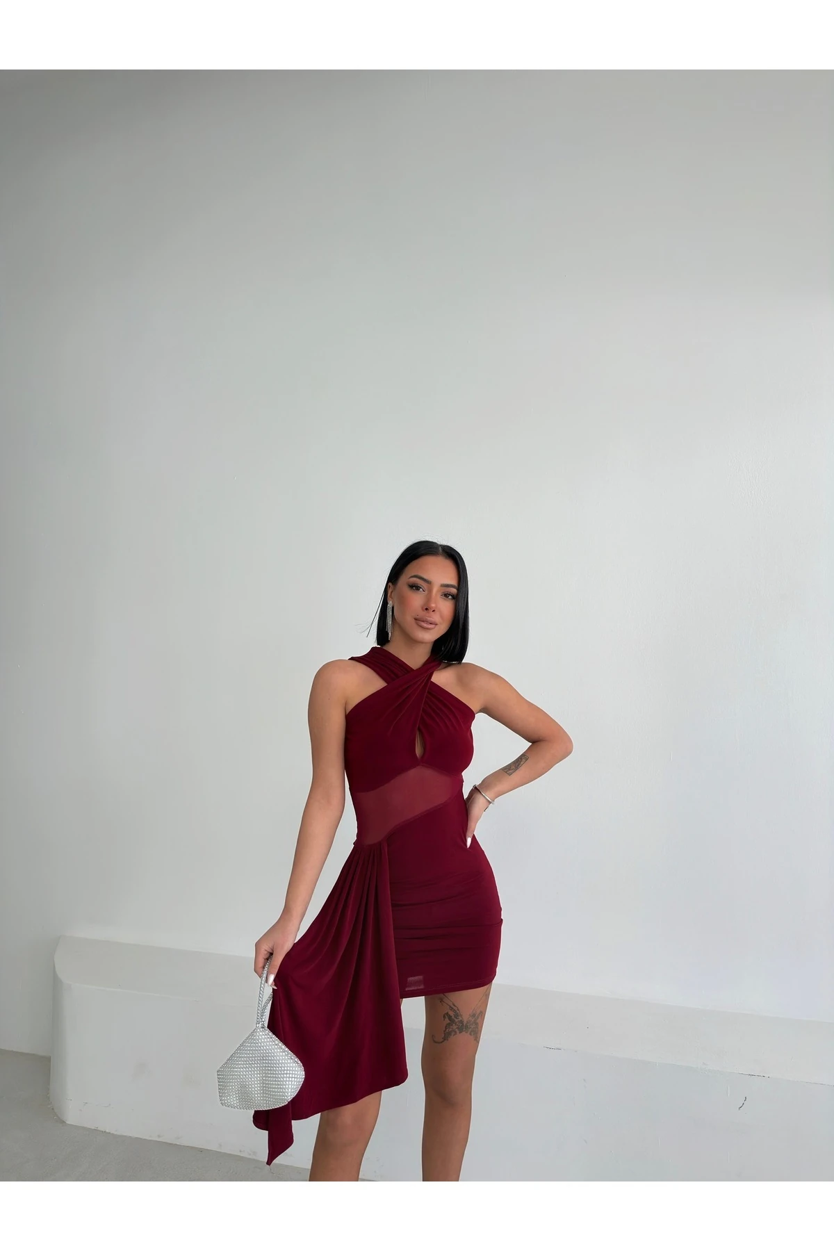 Kadın Beli Tül Çapraz Askılı Büzgülü Kolsuz Mini Sandy Elbise