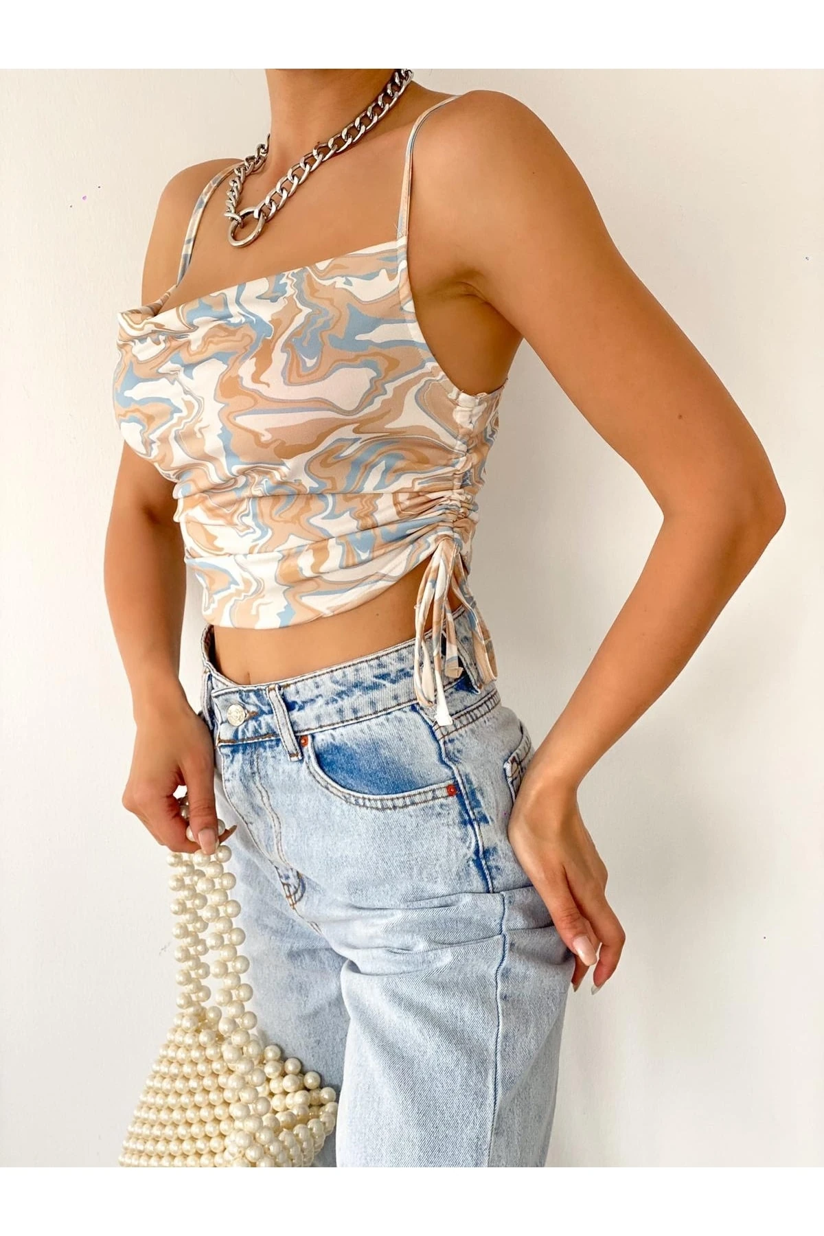 Kadın Degaje Yaka Zebra Desenli Büzgü Detaylı Askılı Crop