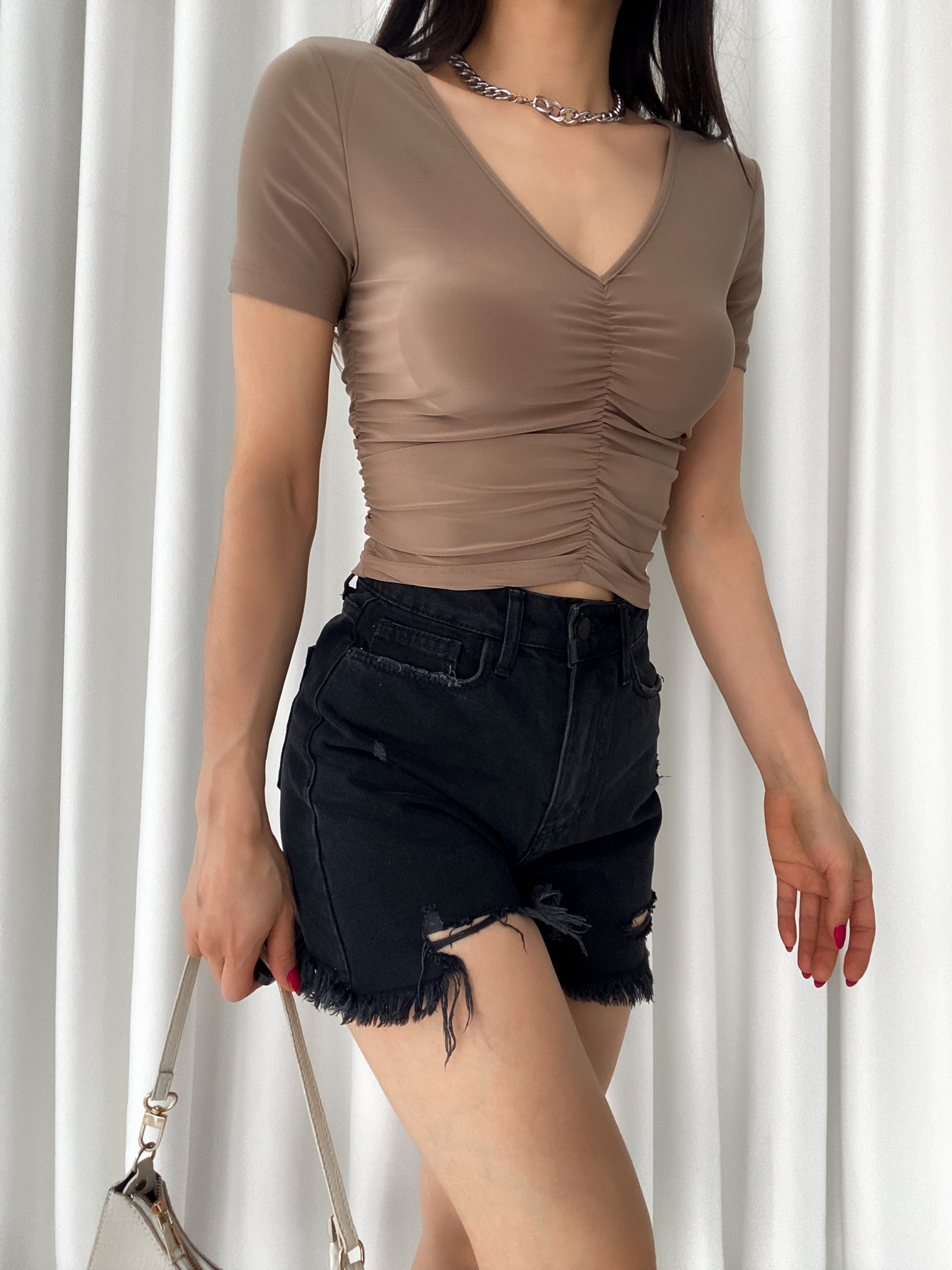 Kısa Kollu V Yaka Sandy Crop Bluz