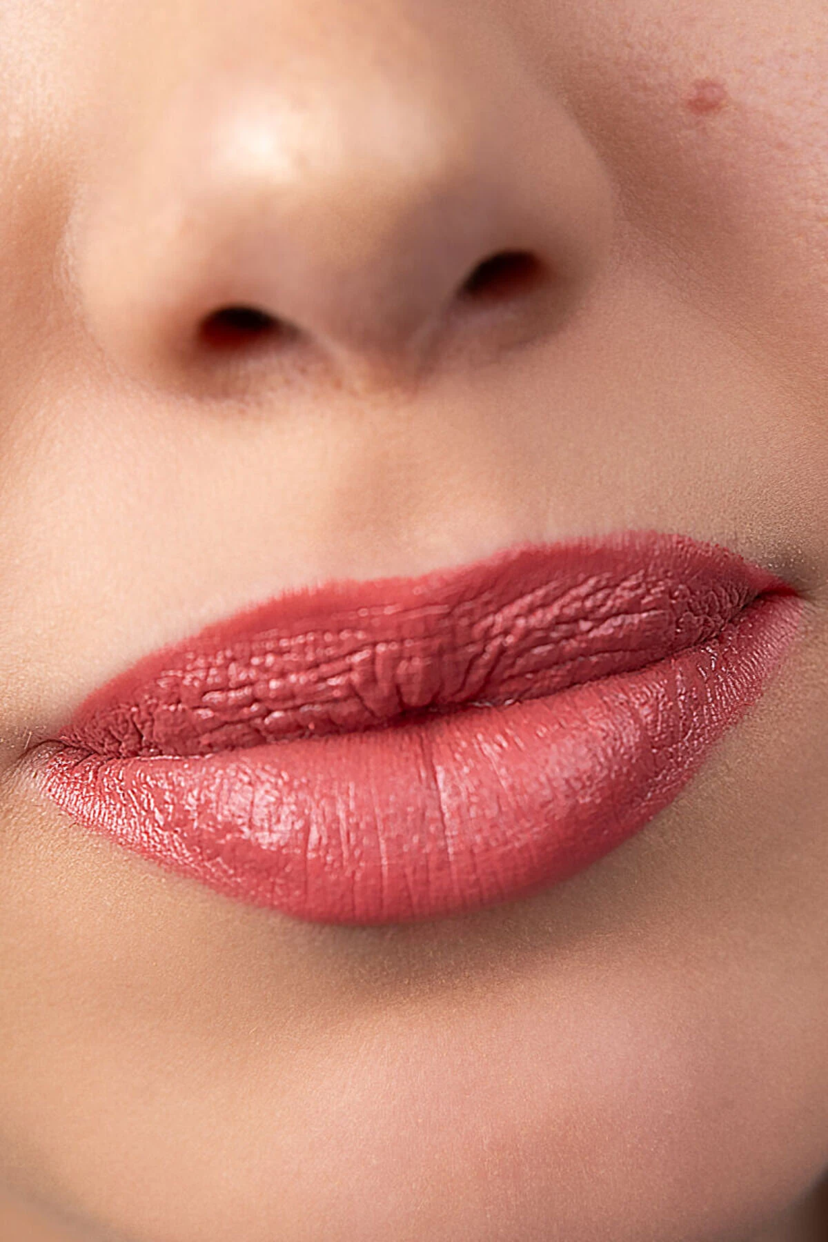 Nude Lipstick 542 Ruj