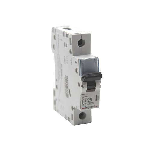 Legrand 1x25A 4,5kA C Tipi Otomatik Sigorta XS3 LR 403331