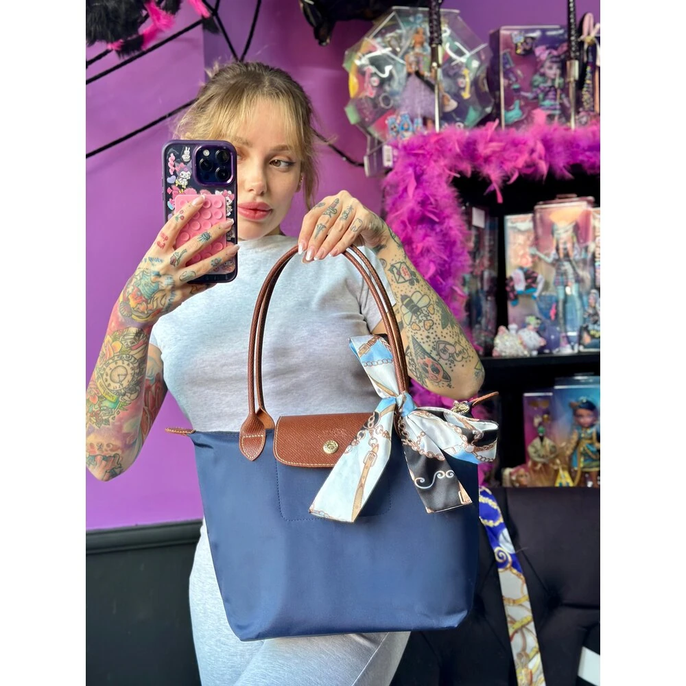 LC 2 numara lacivert