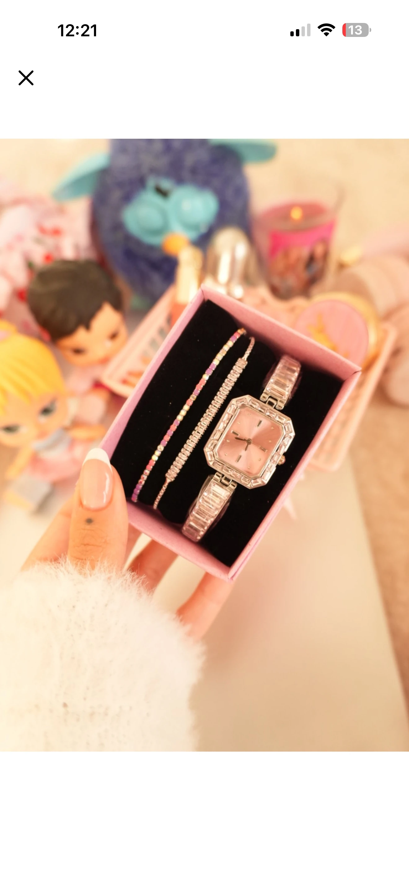 kare gümüş renk saat